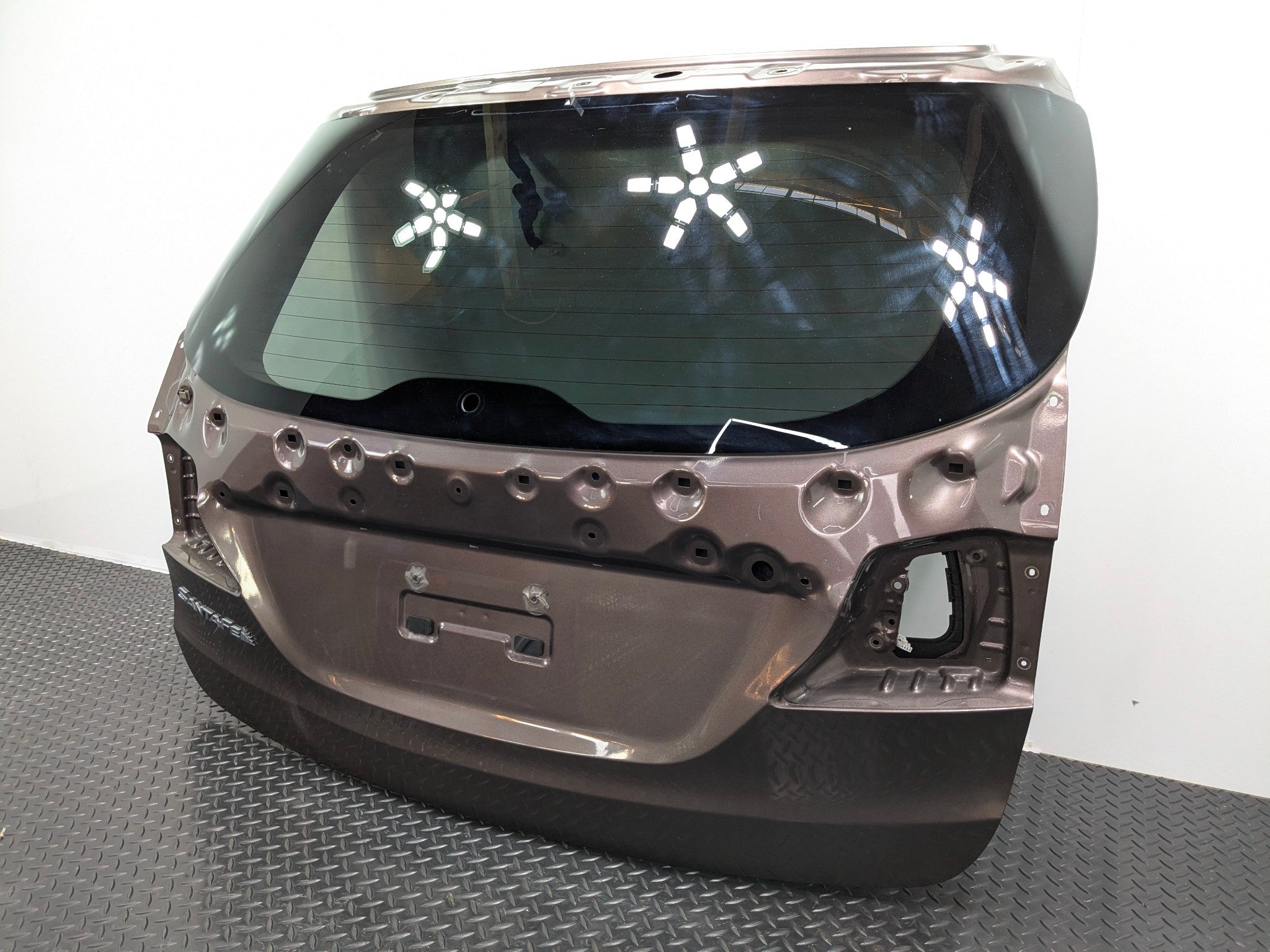 2013 - 2019 OEM HYUNDAI SANTA FE REAR TRUNK TAILGATE WITH PRIVACY TINT GLASS
