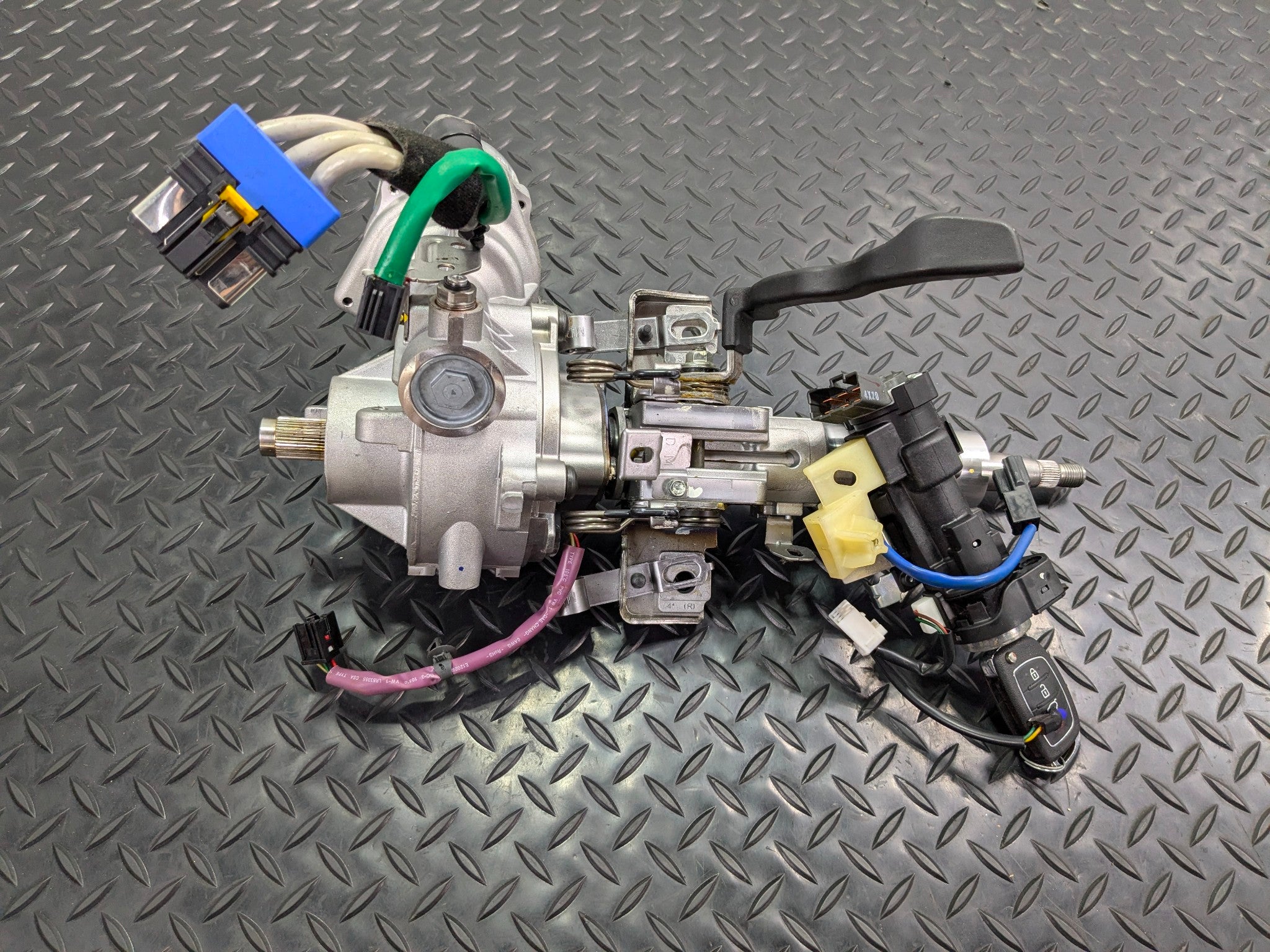 2013 - 2019 OEM HYUNDAI SANTA FE POWER ADJUSTMENT STEERING COLUMN ASSEMBLY
