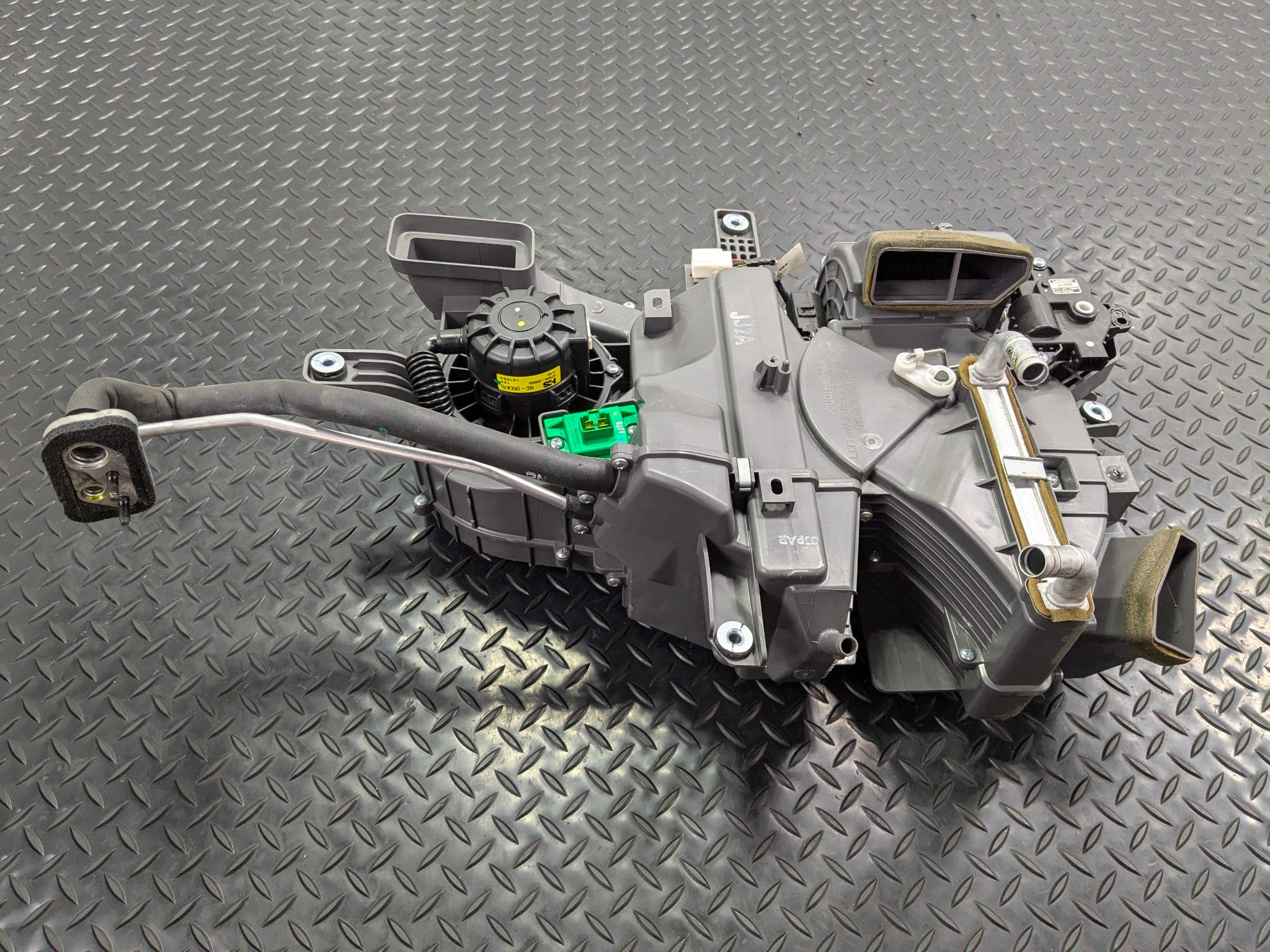 2013 - 2019 OEM HYUNDAI SANTA FE REAR HVAC AC CLIMATE HEATER BLOWER HOUSING BOX