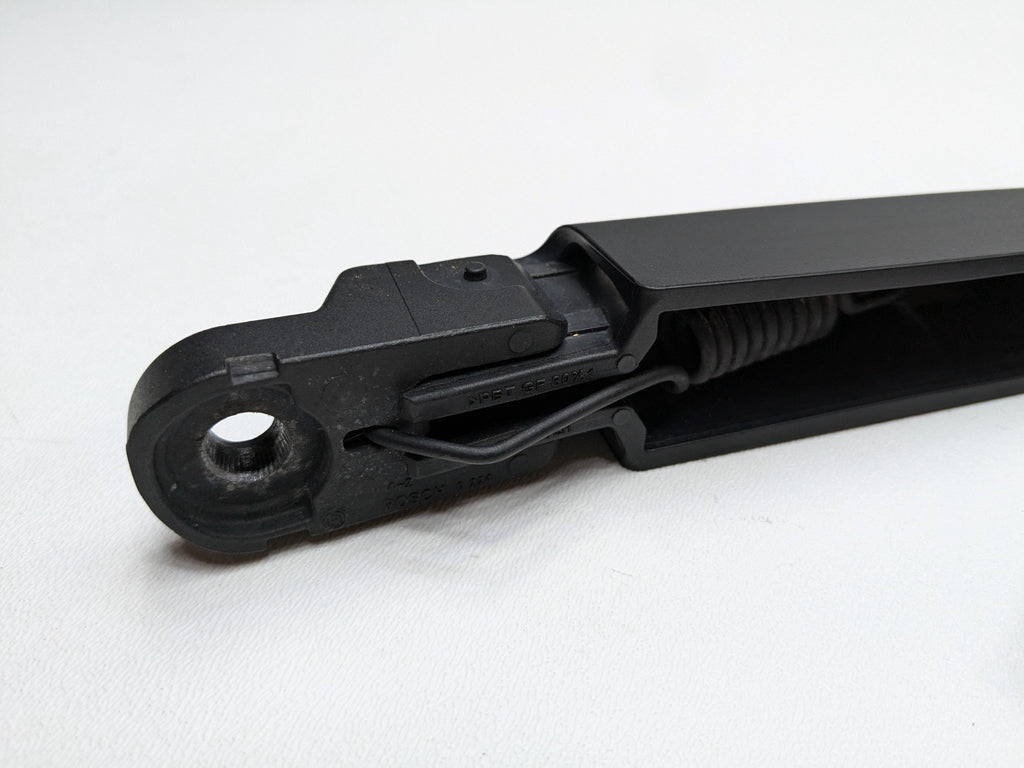13 - 19 OEM HYUNDAI SANTA FE REAR WINDSHIELD WASHER WIPER ARM AND BLADE