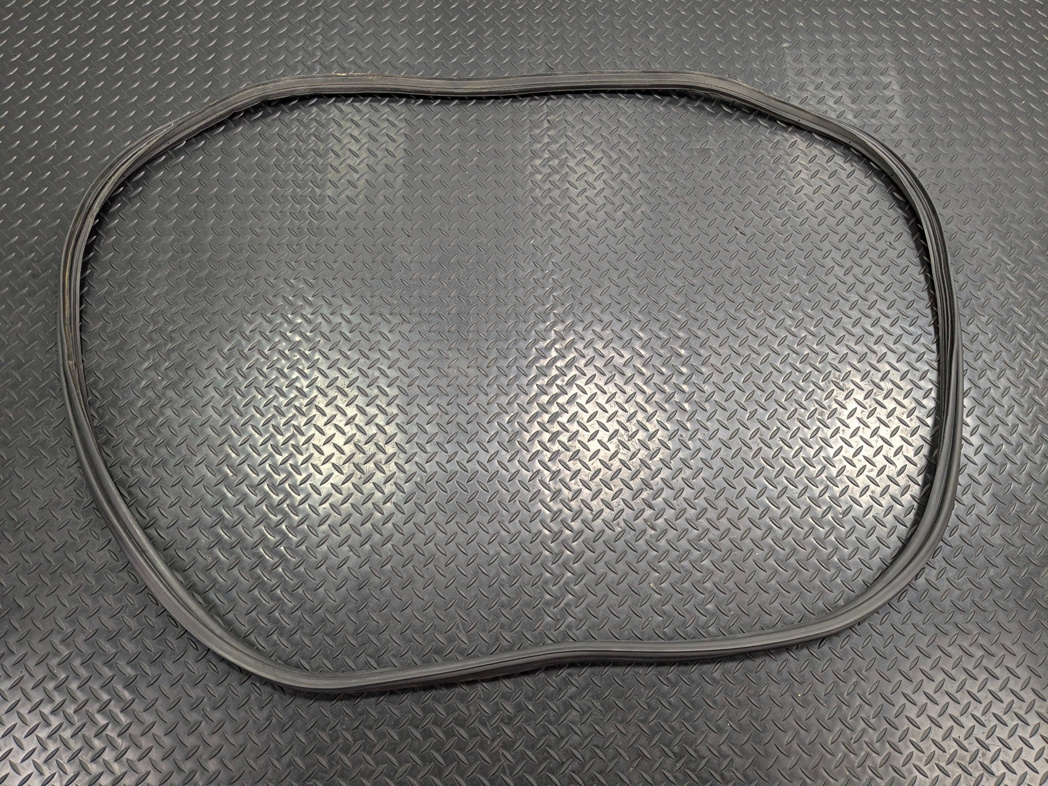 2013 - 2019 OEM HYUNDAI SANTA FE  REAR TRUNK TAILGATE LIFTGATE WEATHERSTRIP SEAL