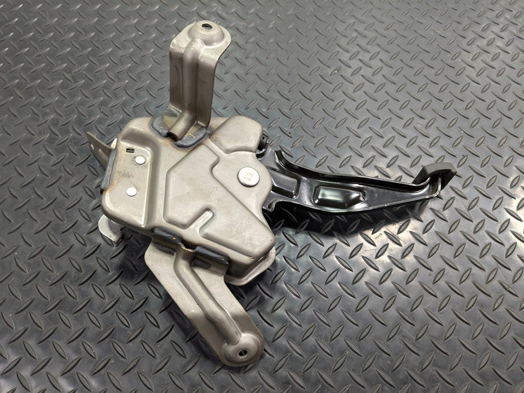 2013 - 2019 OEM HYUNDAI SANTA FE EMERGENCY PARKING BRAKE PEDAL ASSEMBLY