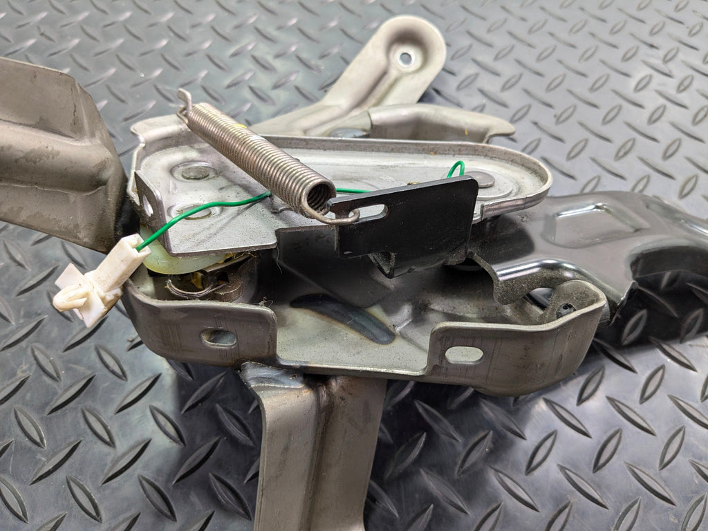 2013 - 2019 OEM HYUNDAI SANTA FE EMERGENCY PARKING BRAKE PEDAL ASSEMBLY