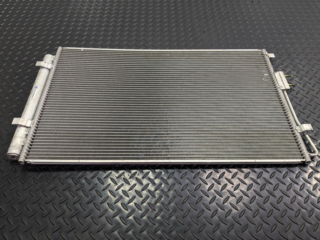 2013 - 2019 OEM HYUNDAI SANTA FE AC AIR CONDITIONING CONDENSER RADIATOR ASSEMBLY