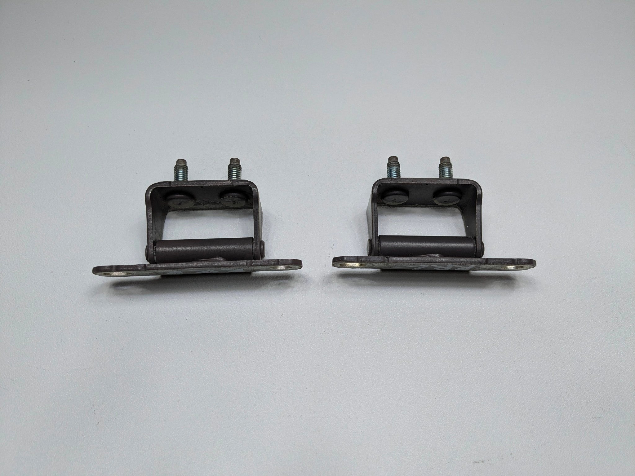 2013 - 2019 OEM HYUNDAI SANTA FE REAR TRUNK TAILGATE LEFT AND RIGHT HINGE SET
