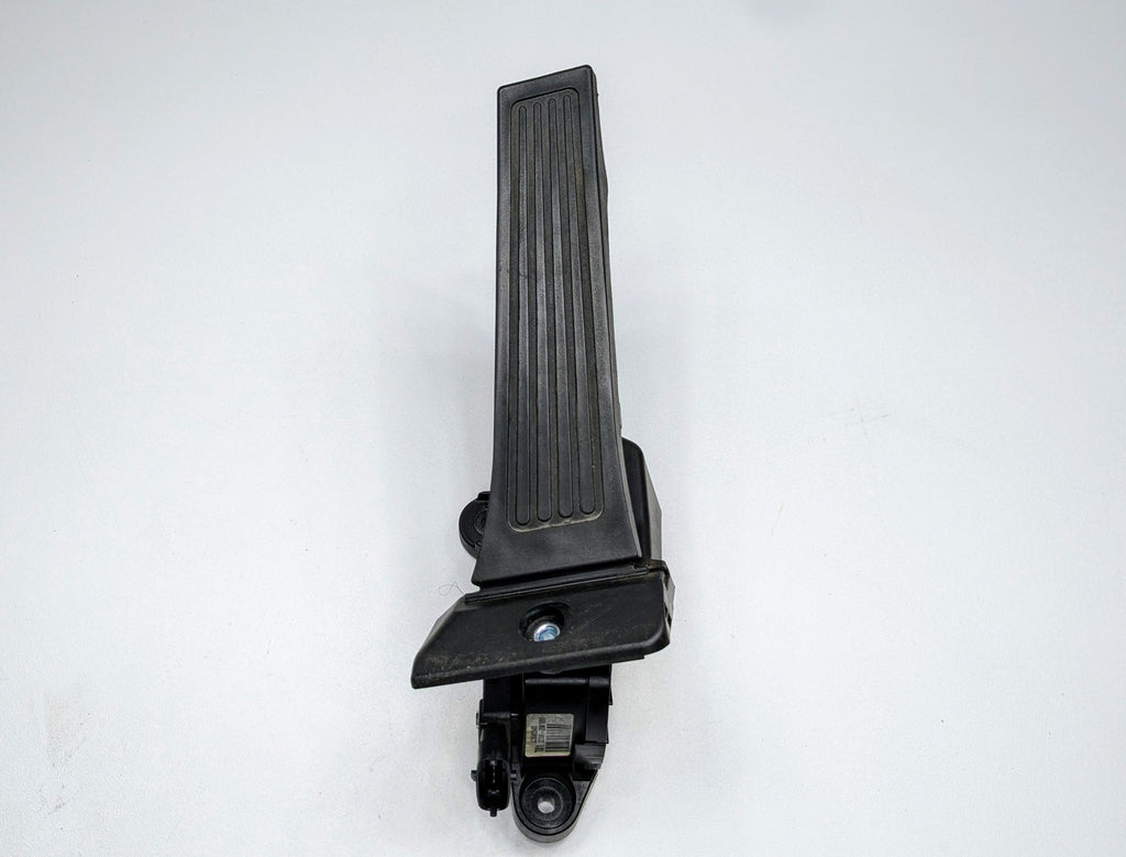 2013 - 2019 OEM HYUNDAI SANTA FE GAS PEDAL THROTTLE ACCELERATOR SENSOR