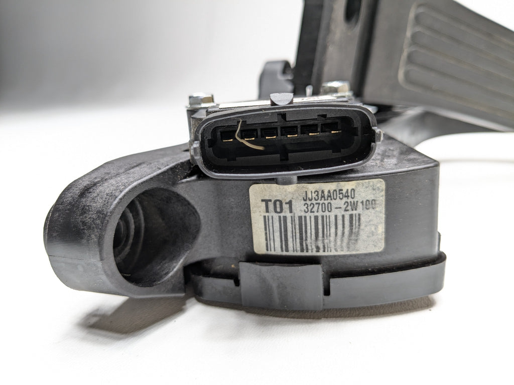 2013 - 2019 OEM HYUNDAI SANTA FE GAS PEDAL THROTTLE ACCELERATOR SENSOR