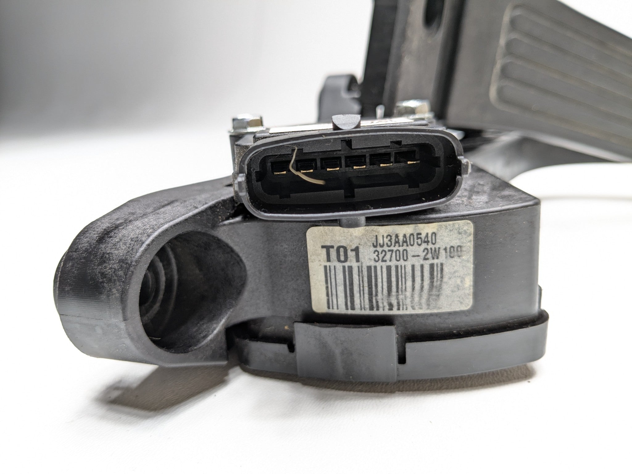 2013 - 2019 OEM HYUNDAI SANTA FE GAS PEDAL THROTTLE ACCELERATOR SENSOR