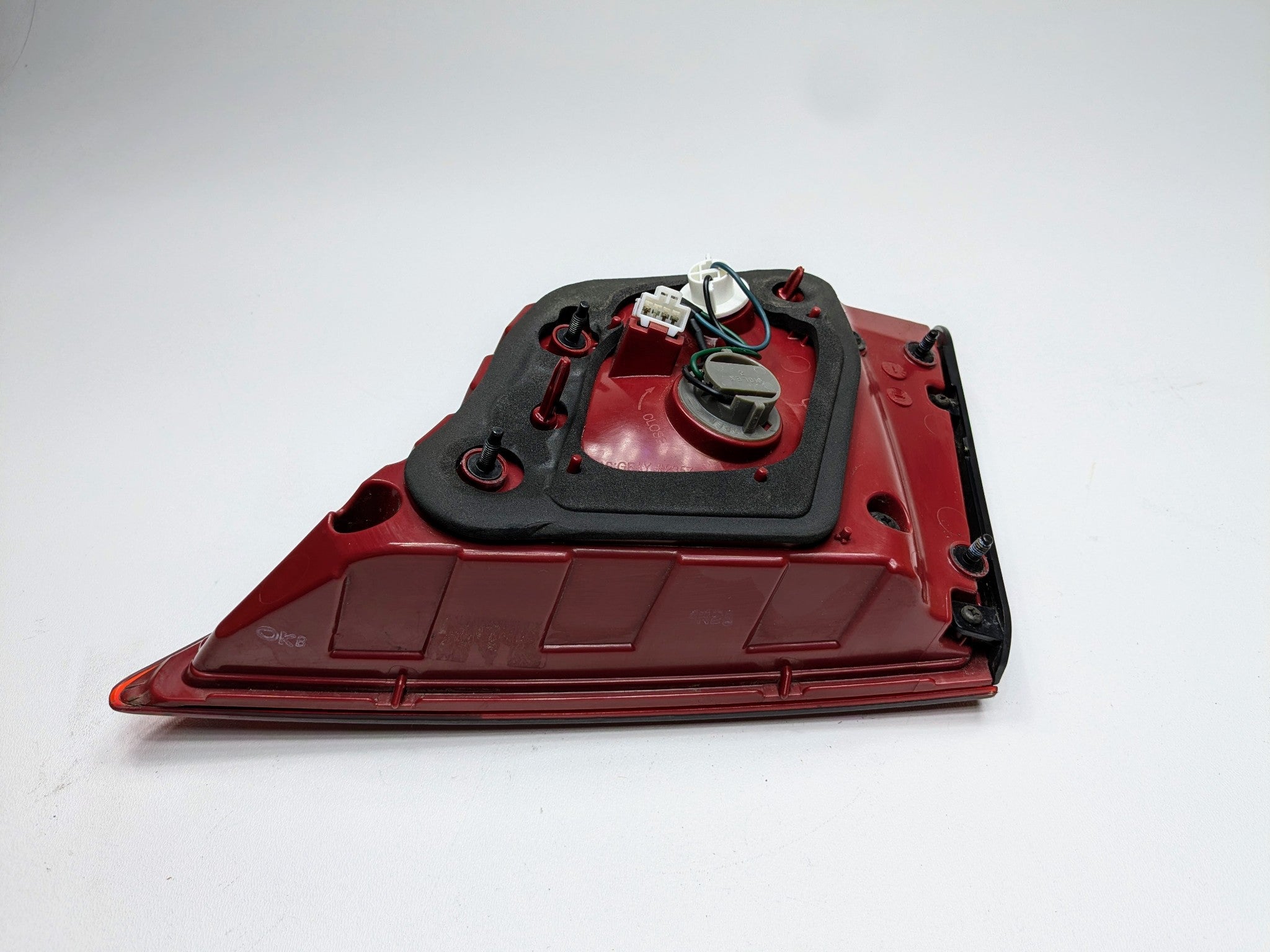 2013 - 2019 OEM HYUNDAI SANTA FE REAR LEFT TRUNK LID INNER TAILLIGHT ASSEMBLY
