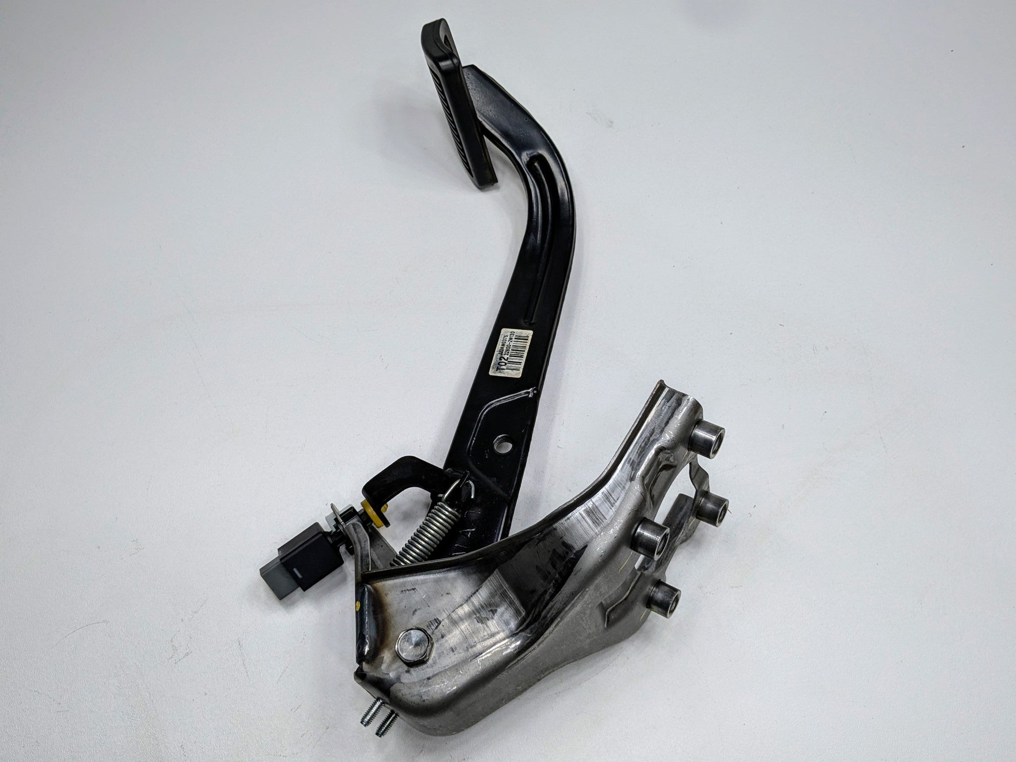 2013 - 2019 OEM HYUNDAI SANTA FE EMERGENCY PARKING BRAKE FOOT PEDAL ASSEMBLY