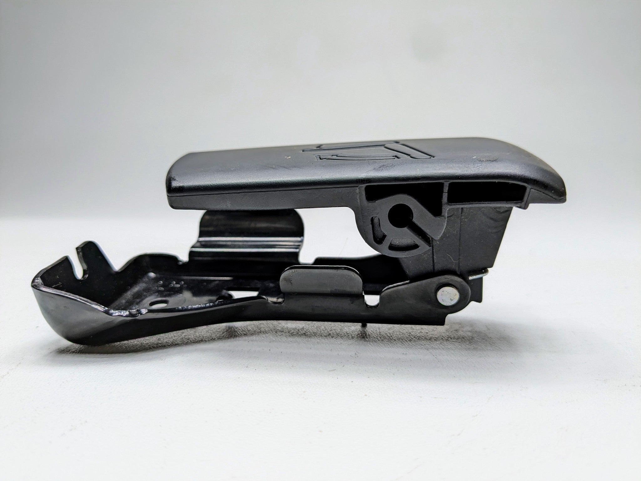 2013 - 2019 OEM HYUNDAI SANTA FE REAR LEFT SEAT LATCH LOCK RELEASE HANDLE