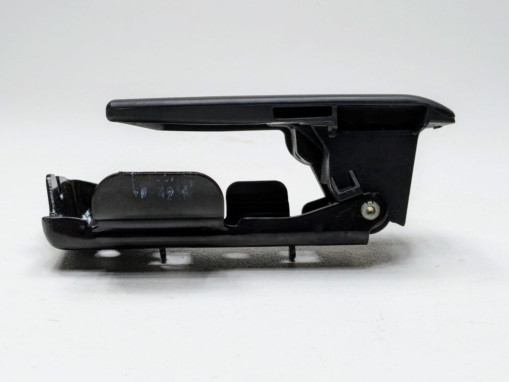 2013 - 2019 OEM HYUNDAI SANTA FE REAR RIGHT SEAT LATCH LOCK RELEASE HANDLE
