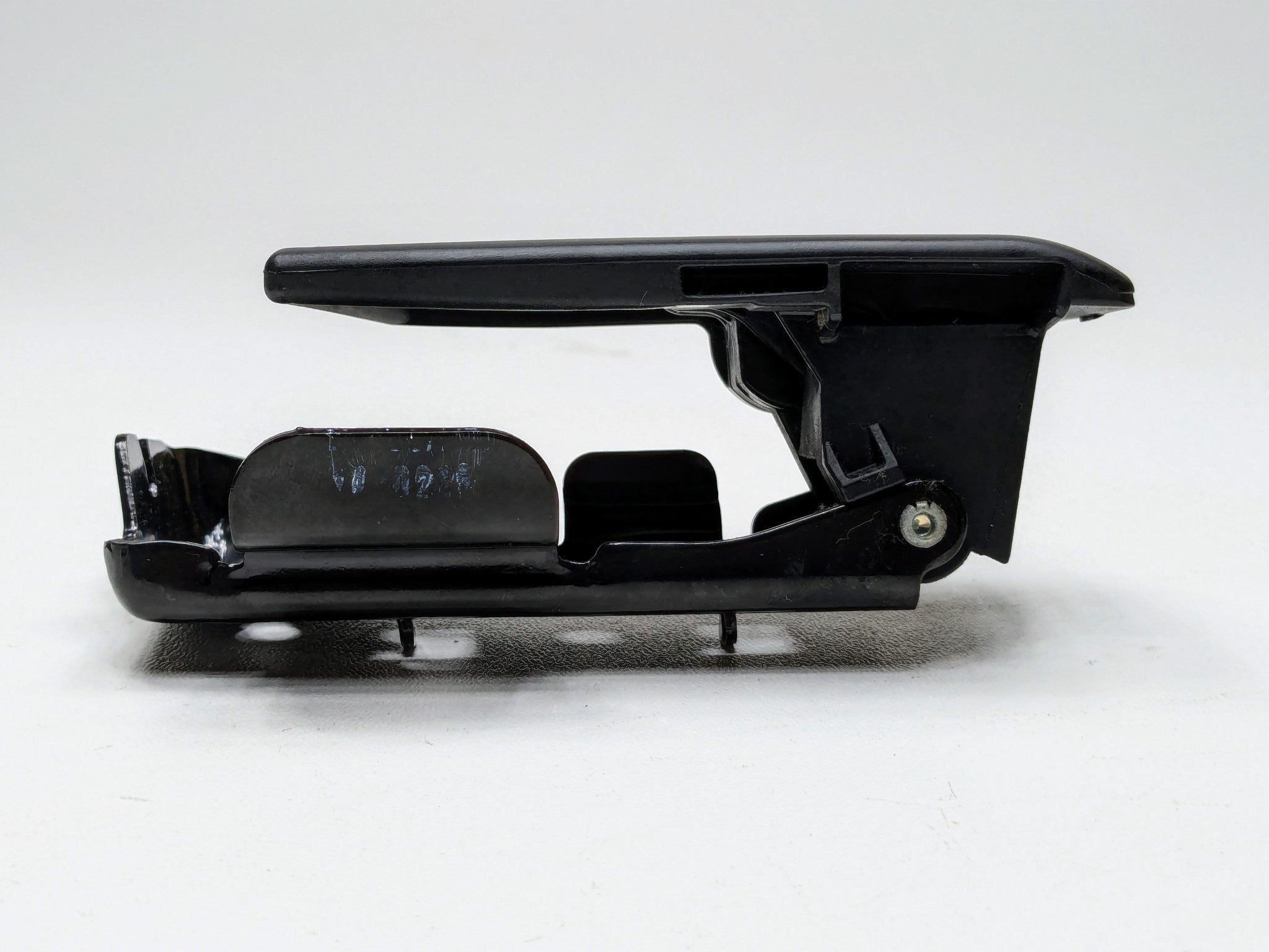 2013 - 2019 OEM HYUNDAI SANTA FE REAR RIGHT SEAT LATCH LOCK RELEASE HANDLE