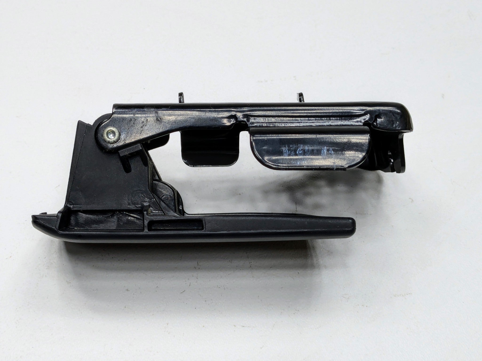 2013 - 2019 OEM HYUNDAI SANTA FE REAR RIGHT SEAT LATCH LOCK RELEASE HANDLE