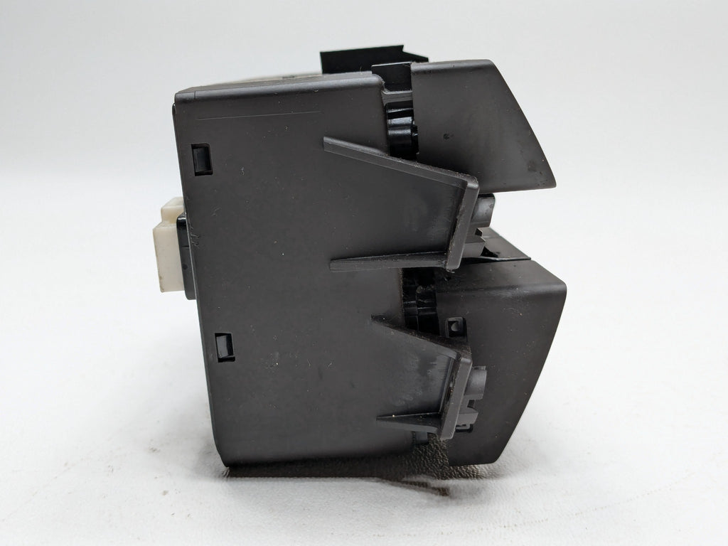2013 - 2019 OEM HYUNDAI SANTA FE DASH TRACTION COMBINATION BUTTONS SWITCHES