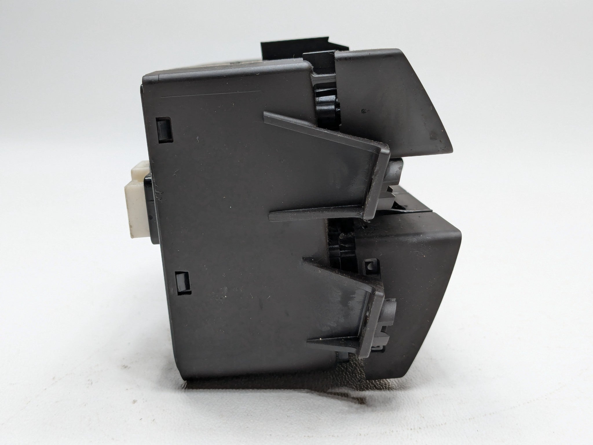 2013 - 2019 OEM HYUNDAI SANTA FE DASH TRACTION COMBINATION BUTTONS SWITCHES