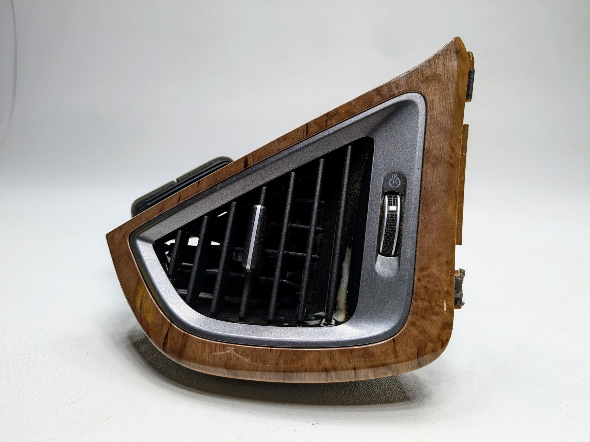 2013 - 2019 OEM HYUNDAI SANTA FE LEFT DRIVER SIDE DASH AC HEATER VENT