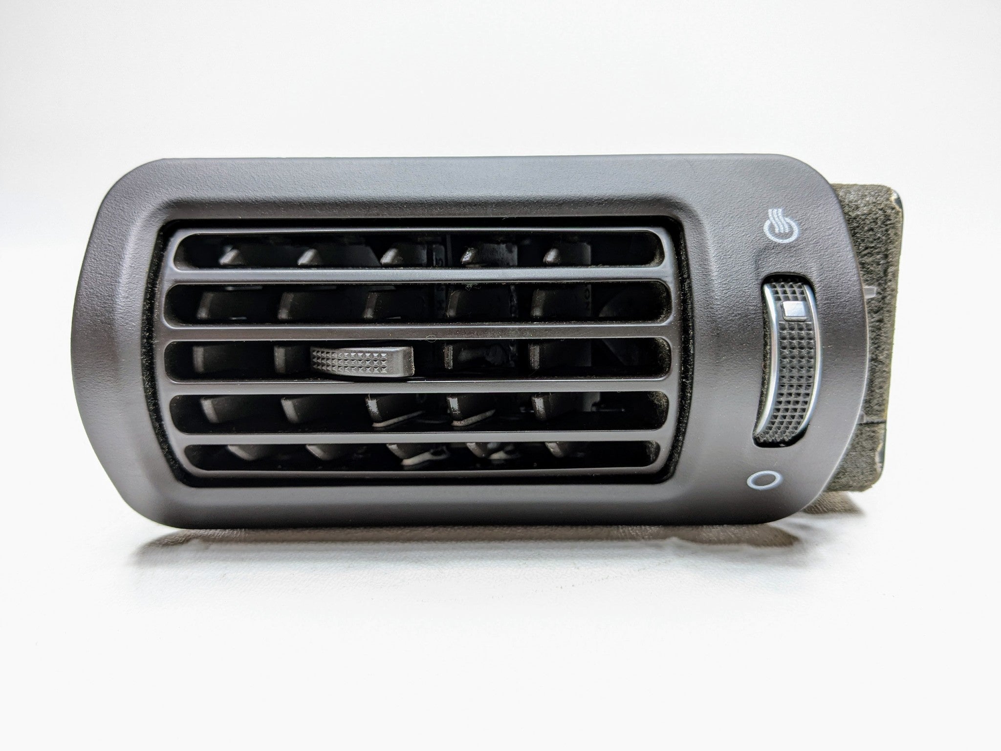2013 - 2019 OEM HYUNDAI SANTA FE LEFT SIDE B-PILLAR DASH AIR VENT GRILLE PANEL