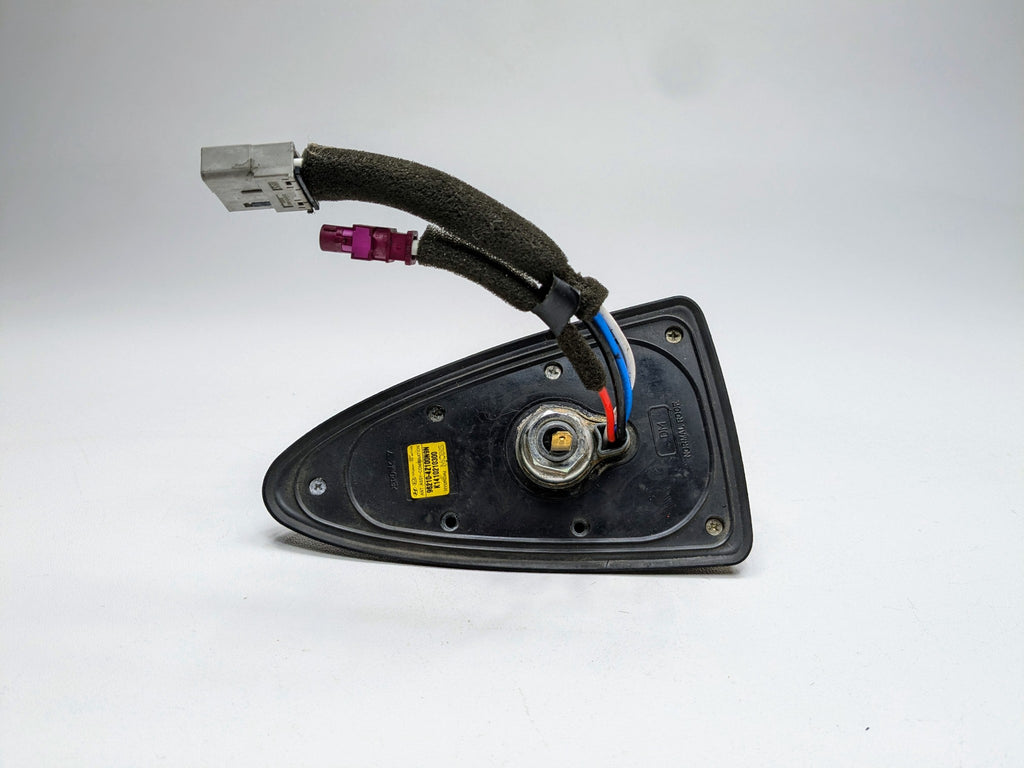 2013 - 2019 OEM HYUNDAI SANTA FE EXTERIOR TOP ROOF SHARK FIN ANTENNA