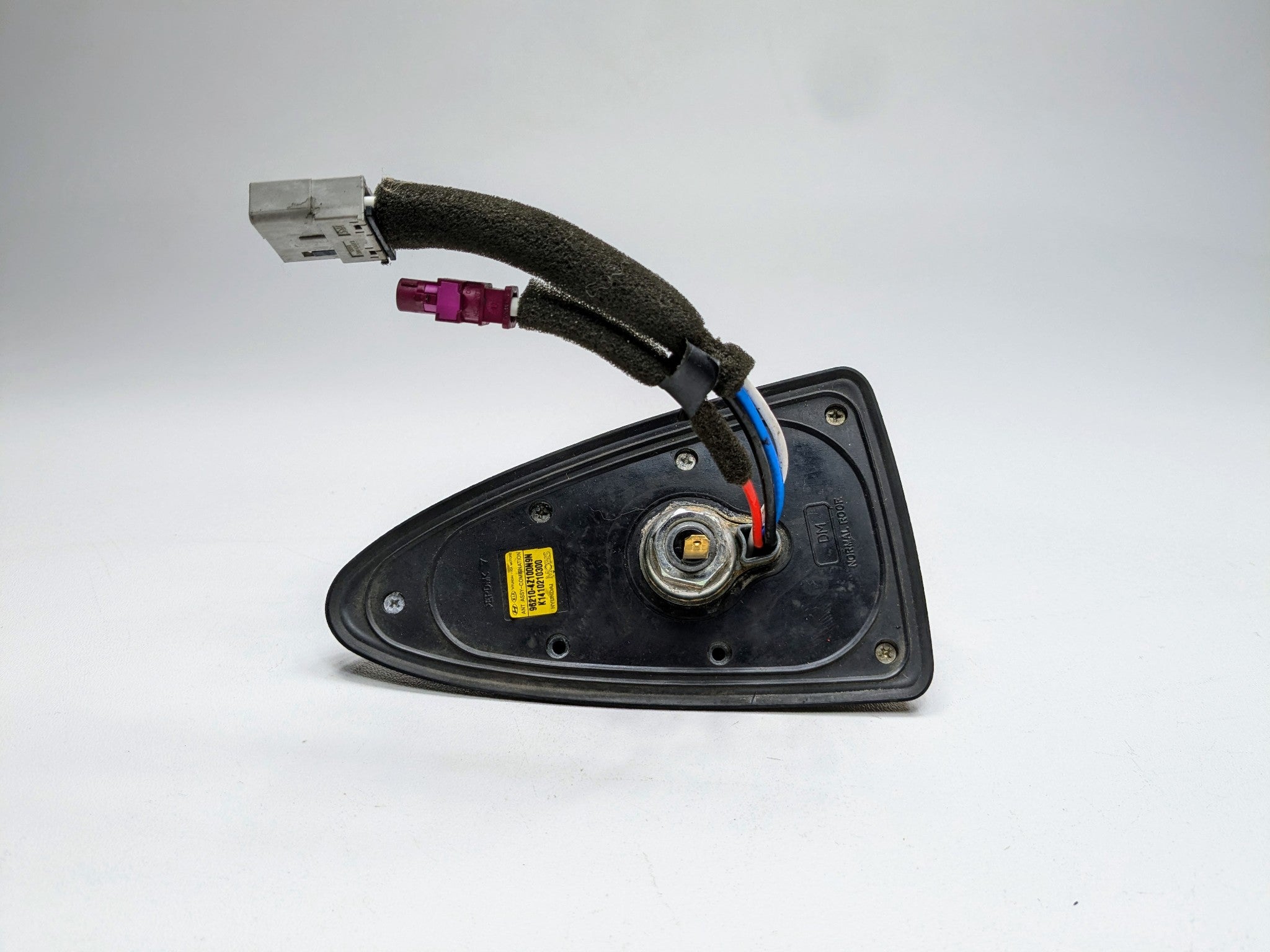 2013 - 2019 OEM HYUNDAI SANTA FE EXTERIOR TOP ROOF SHARK FIN ANTENNA