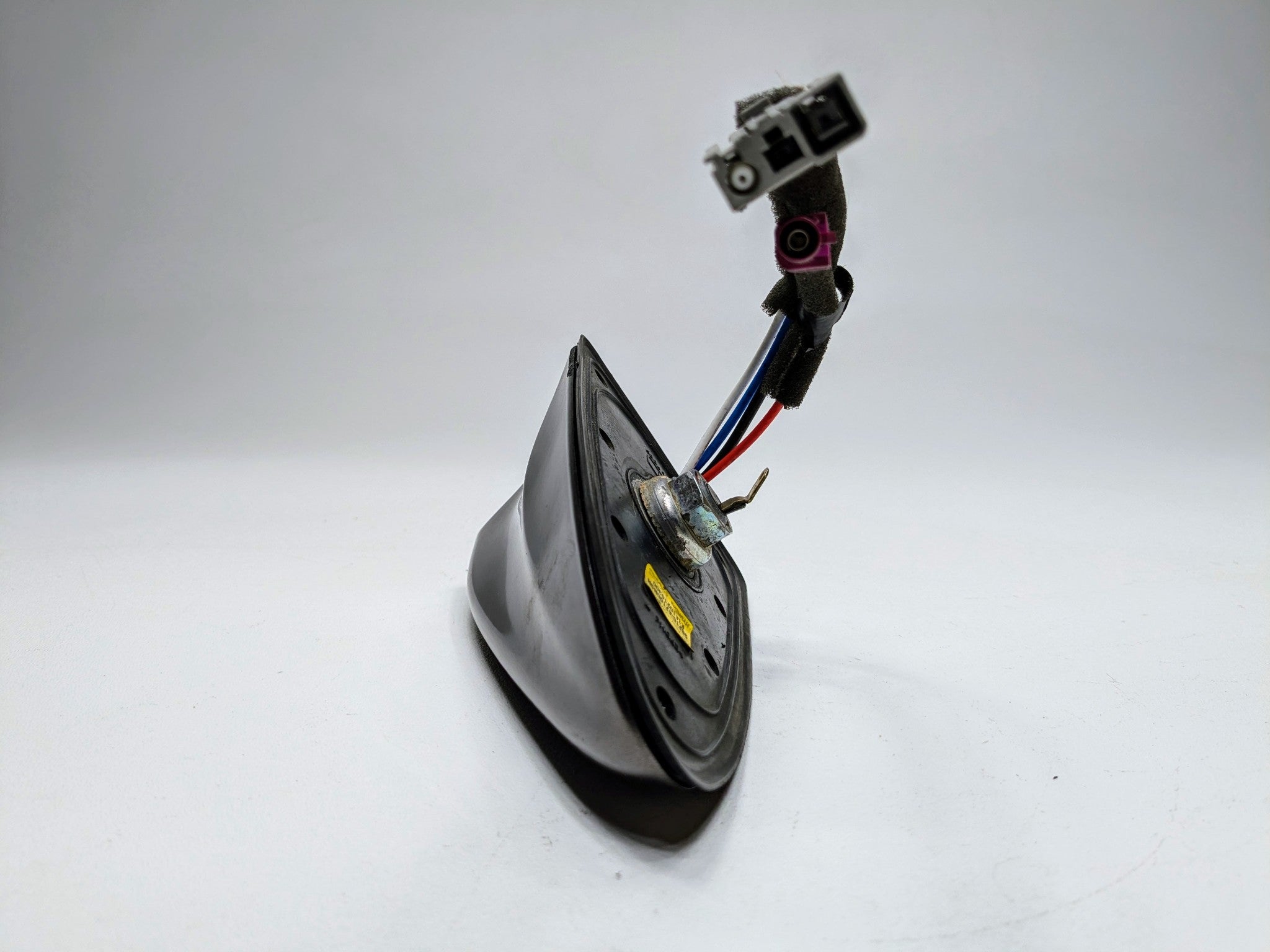 2013 - 2019 OEM HYUNDAI SANTA FE EXTERIOR TOP ROOF SHARK FIN ANTENNA