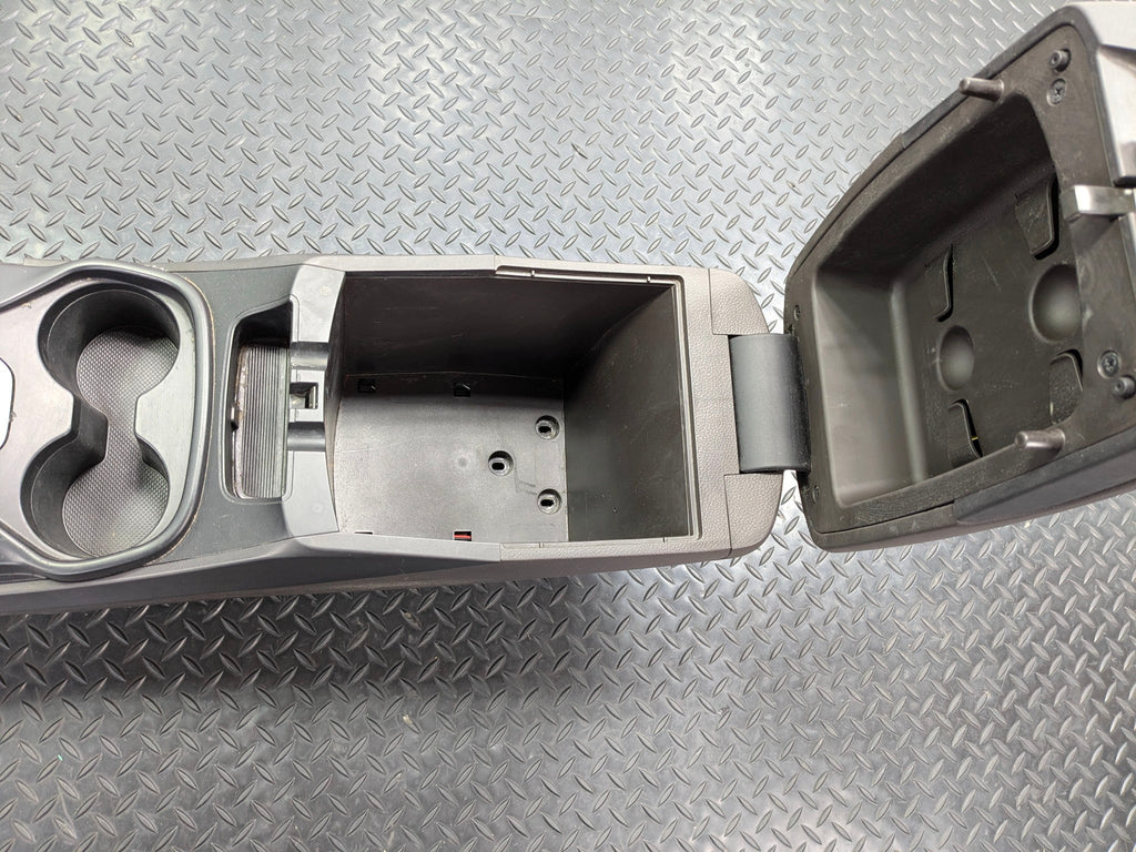 2013 - 2019 OEM HYUNDAI SANTA FE FRONT CENTER FLOOR CONSOLE ARMREST ASSEMBLY