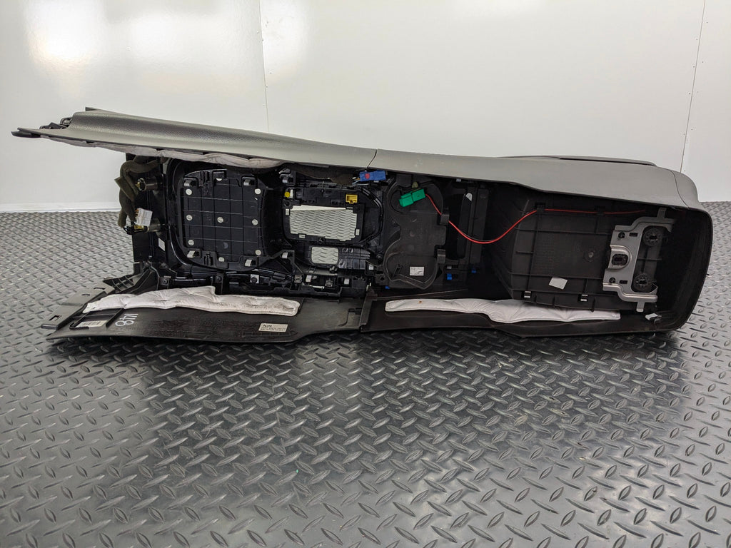 2013 - 2019 OEM HYUNDAI SANTA FE FRONT CENTER FLOOR CONSOLE ARMREST ASSEMBLY