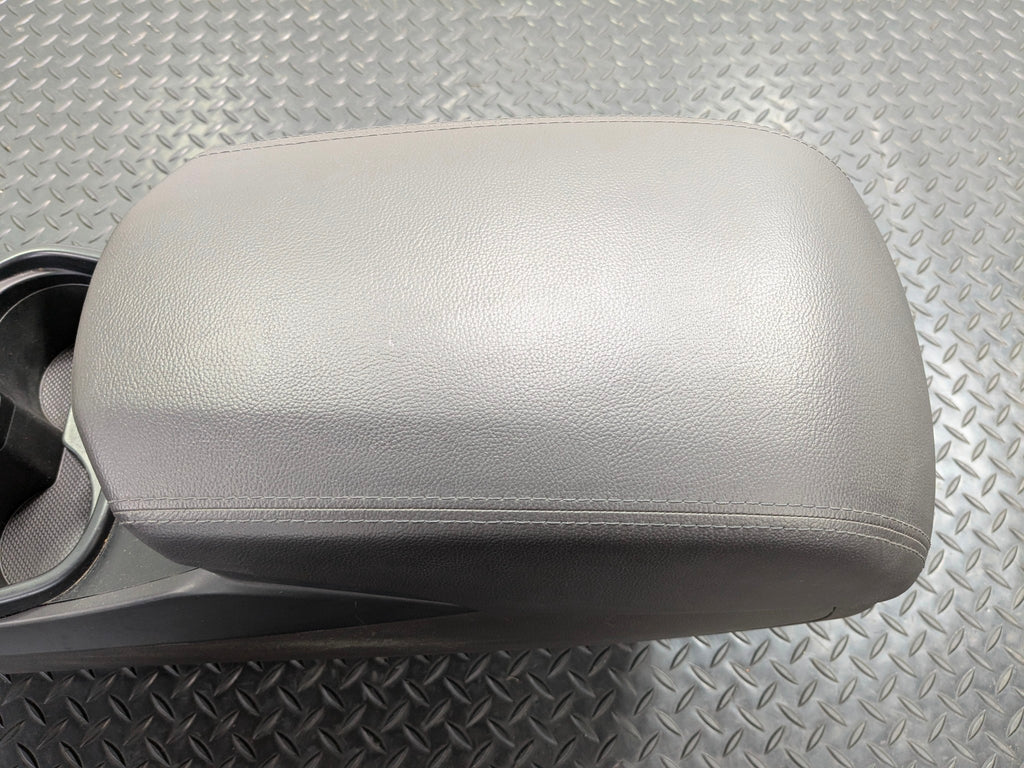 2013 - 2019 OEM HYUNDAI SANTA FE FRONT CENTER FLOOR CONSOLE ARMREST ASSEMBLY