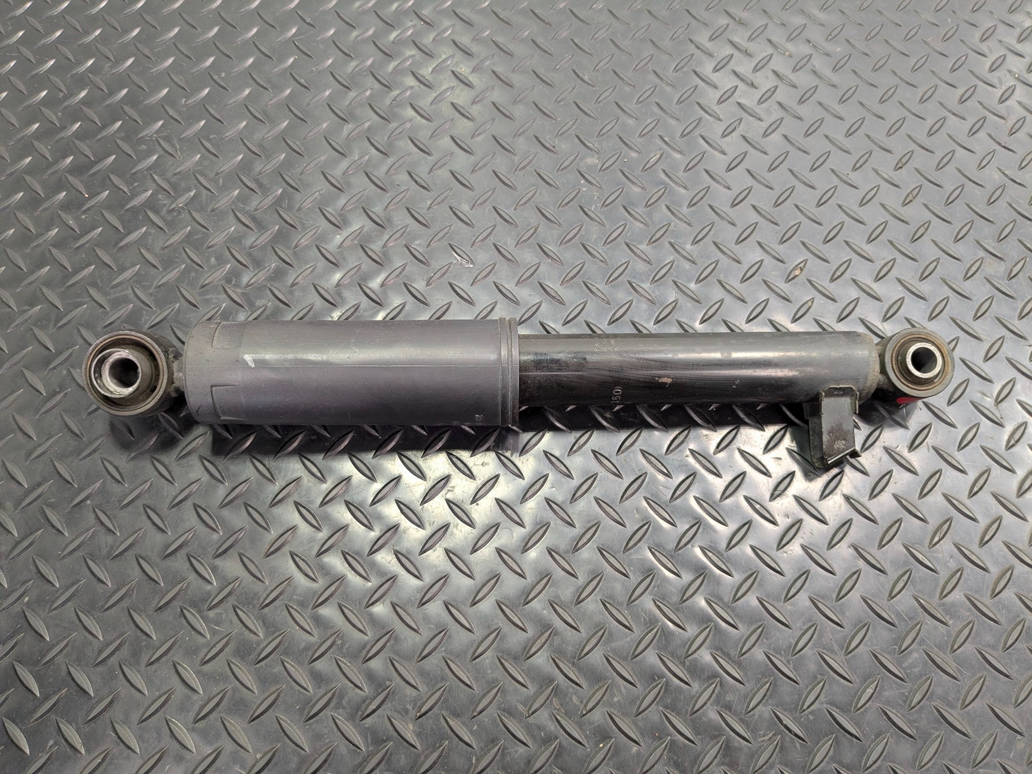 2013 - 2019 OEM HYUNDAI SANTA FE REAR LEFT DRIVER SIDE SHOCK STRUT ABSORBER