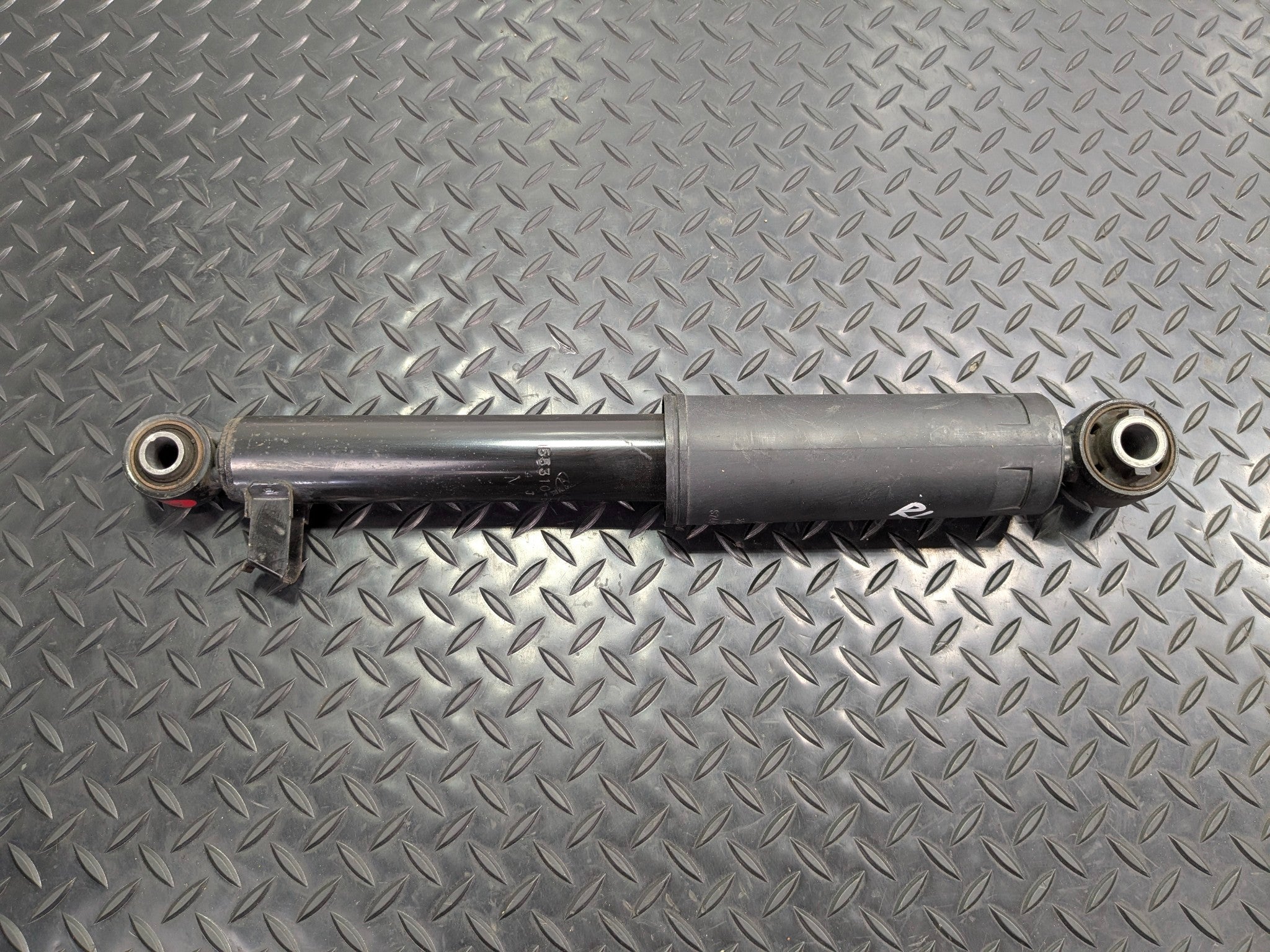 2013 - 2019 OEM HYUNDAI SANTA FE REAR LEFT DRIVER SIDE SHOCK STRUT ABSORBER