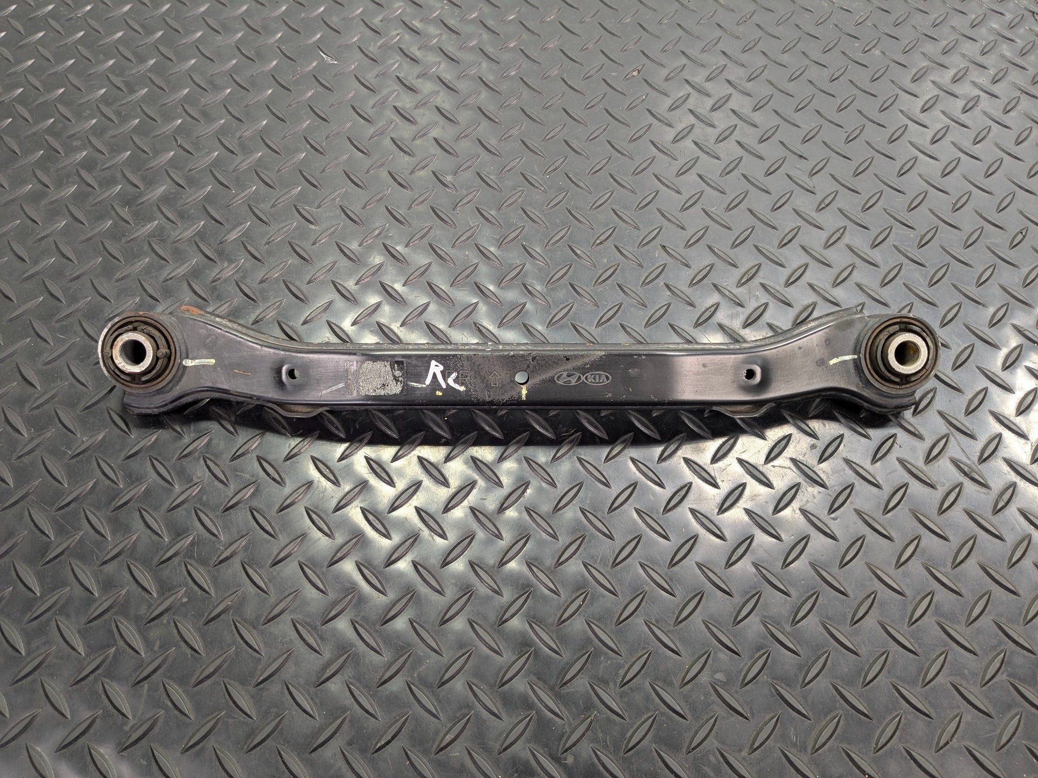 2013 - 2019 OEM HYUNDAI SANTA FE REAR LEFT UPPER CONTROL ARM FWD 3.3L