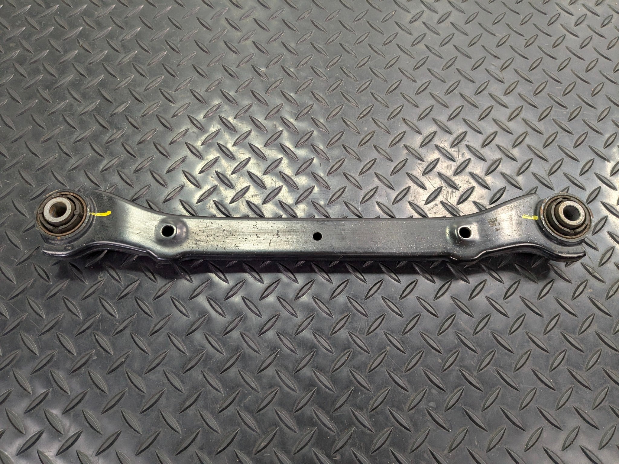 2013 - 2019 OEM HYUNDAI SANTA FE REAR LEFT UPPER CONTROL ARM FWD 3.3L