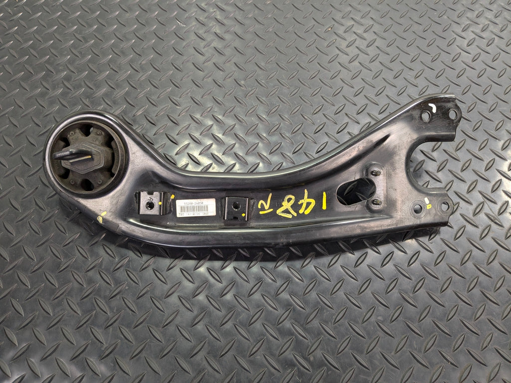 2013 - 2019 OEM HYUNDAI SANTA FE REAR RIGHT SIDE LOWER CONTROL TRAILING ARM