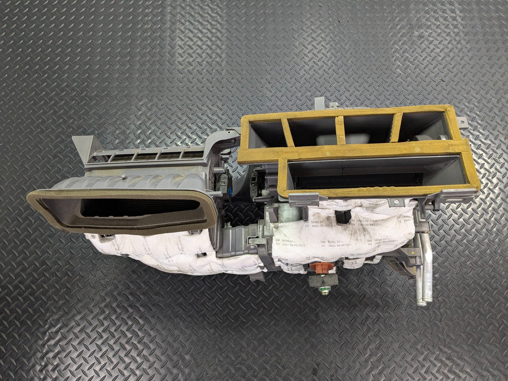 2013 - 2019 OEM HYUNDAI SANTA FE FRONT AC CLIMATE HEATER BLOWER HOUSING BOX