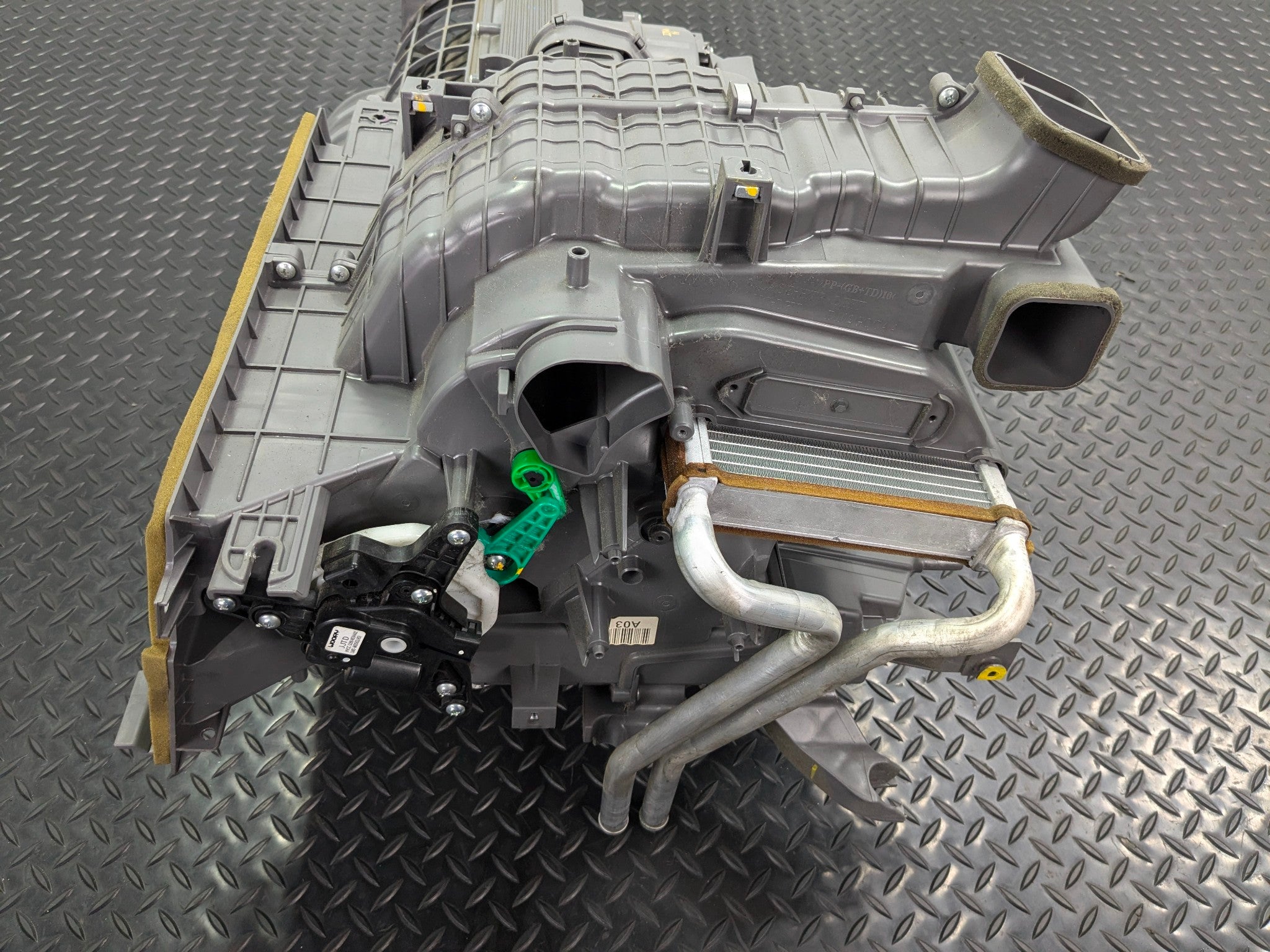 2013 - 2019 OEM HYUNDAI SANTA FE FRONT AC CLIMATE HEATER BLOWER HOUSING BOX