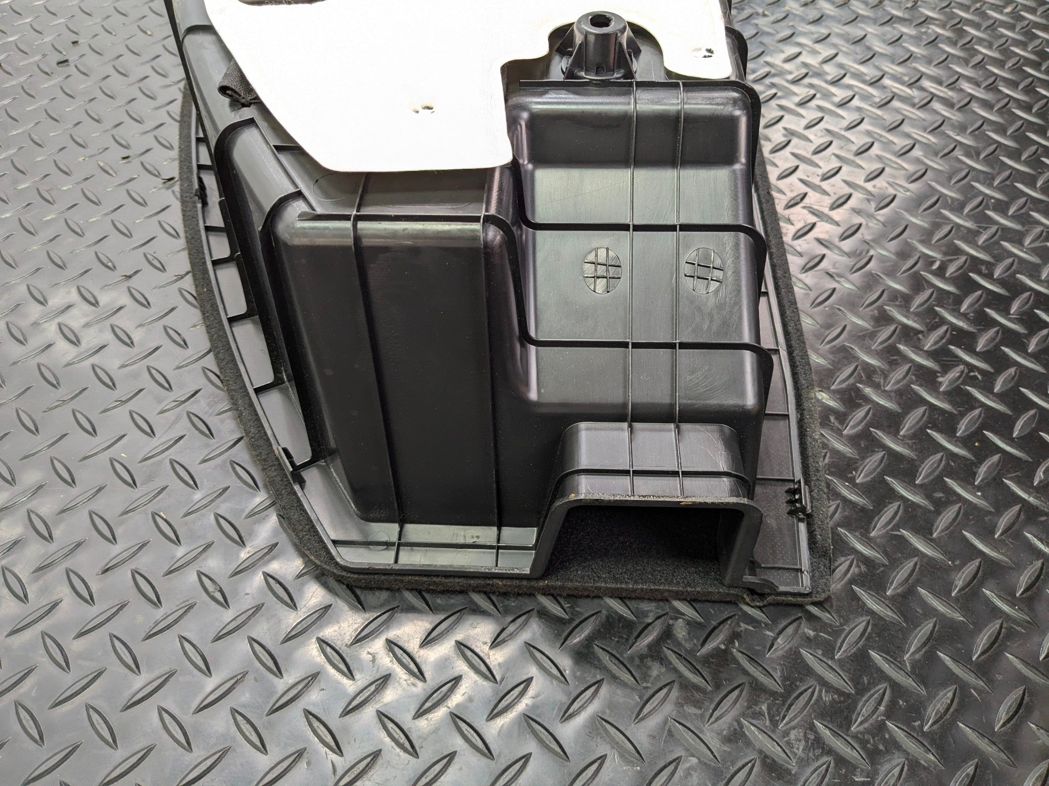 2013 - 2019 OEM HYUNDAI SANTA FE REAR TRUNK CARGO FLOOR COMPARTMENT STORAGE BOX