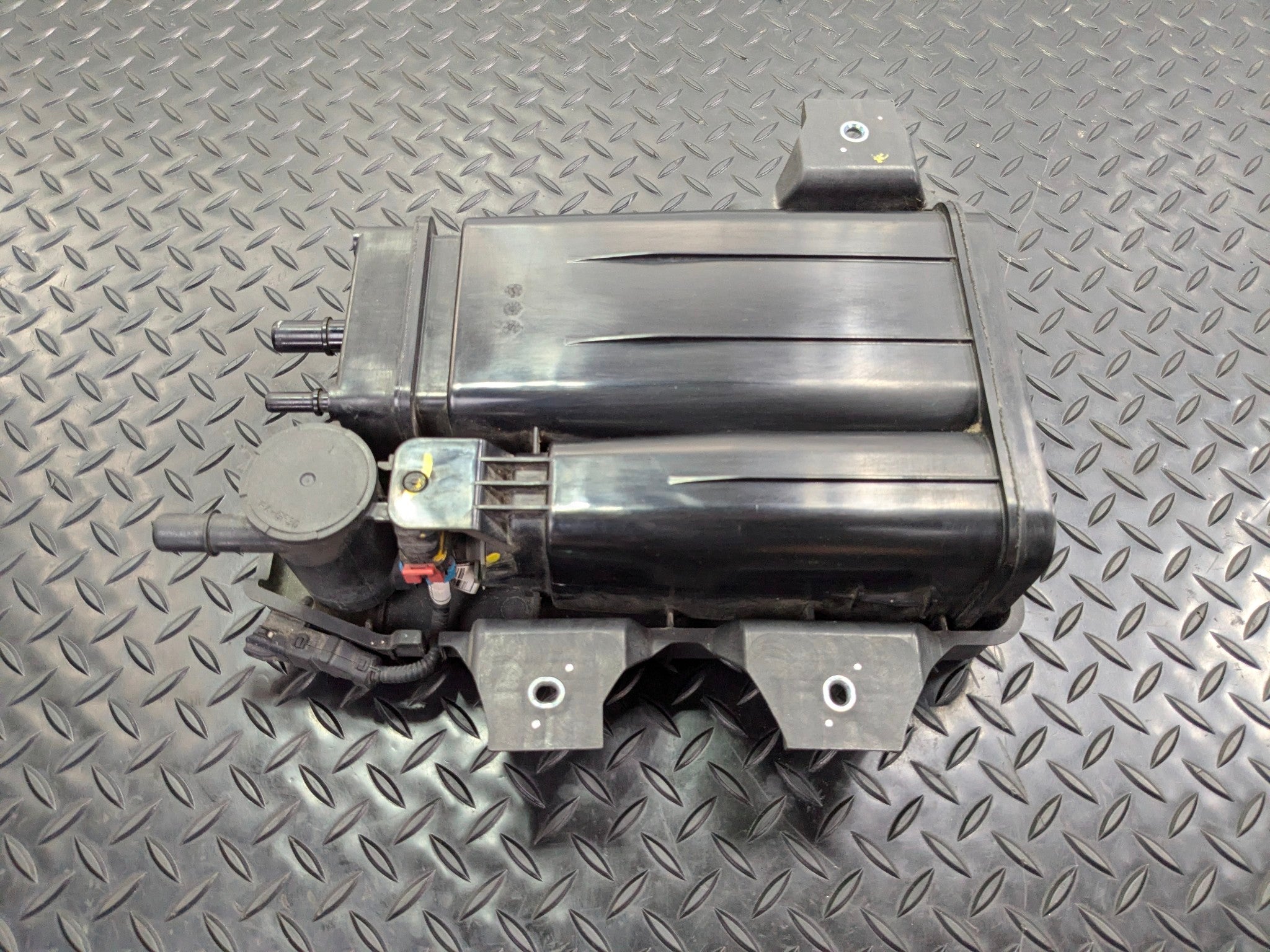 2013 - 2019 OEM HYUNDAI SANTA FE CHARCOAL EVAPORATIVE EMISSIONS CANISTER