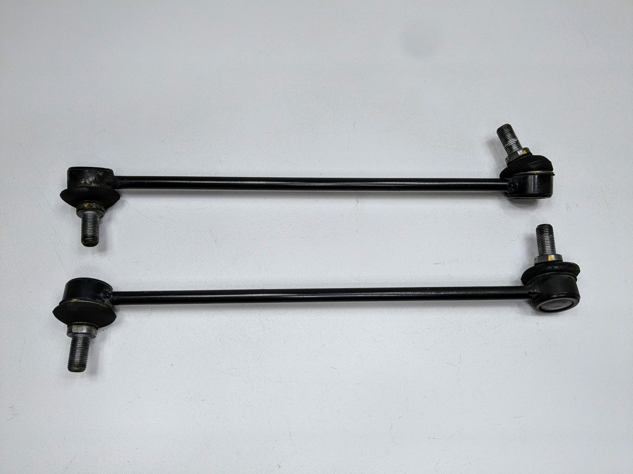 2013 - 2019 OEM HYUNDAI SANTA FE FRONT STABILIZER SWAY BAR END LINK PAIR