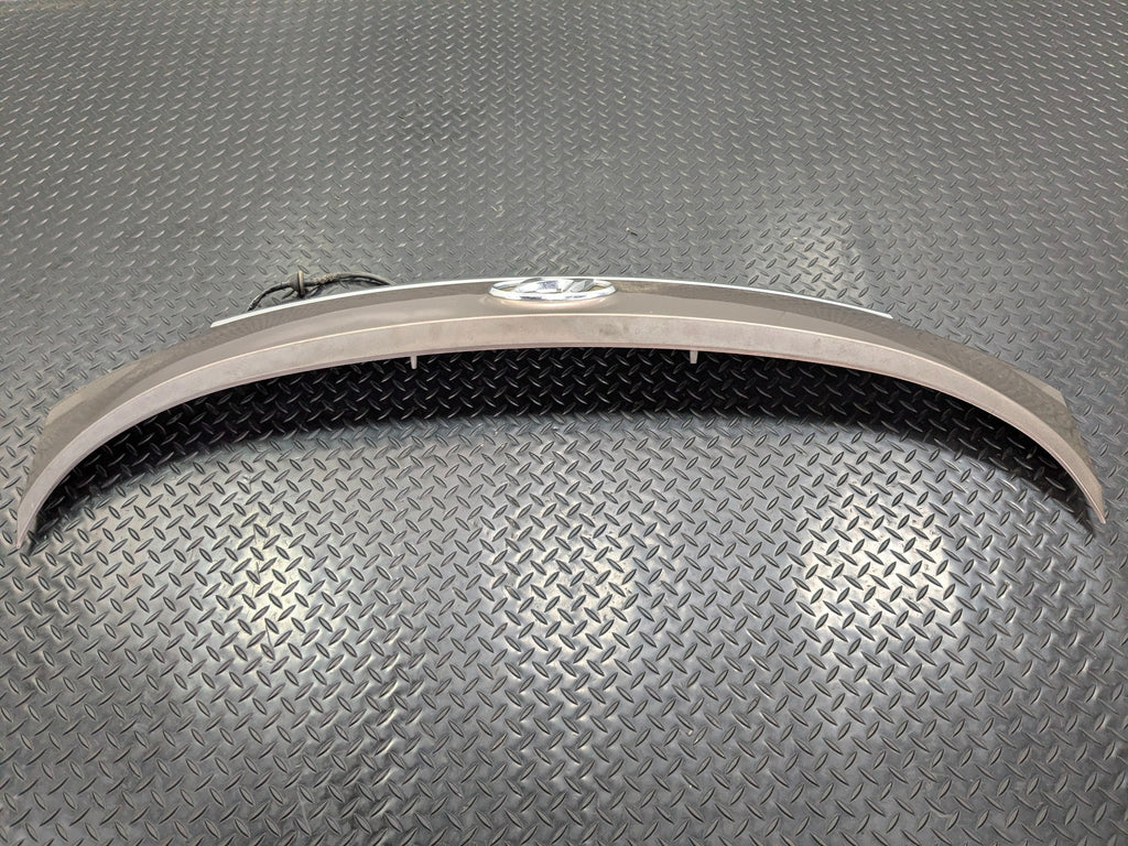 2013 - 2019 OEM HYUNDAI SANTA FE REAR TRUNK LIFTGATE TAILGATE COVER MOLDING