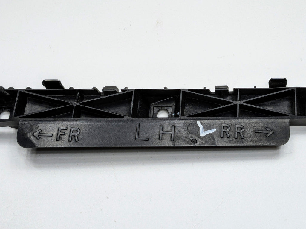 13 - 19 OEM HYUNDAI SANTA FE REAR BUMPER LEFT SIDE UPPER MOUNT SUPPORT BRACKET