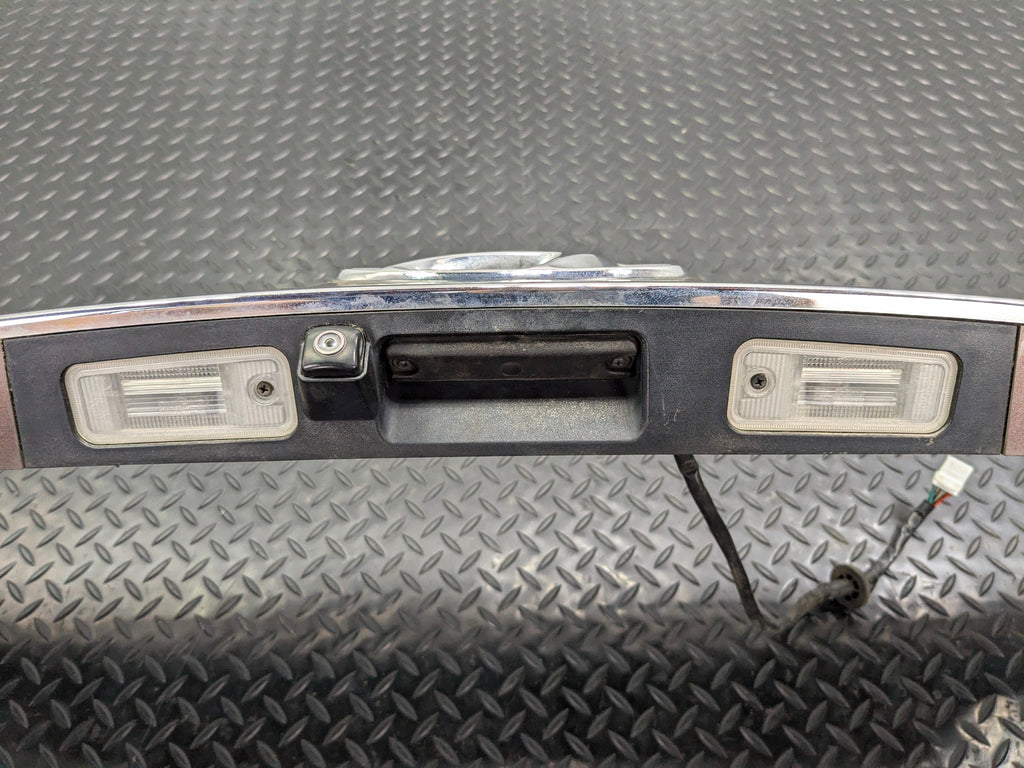 2013 - 2019 OEM HYUNDAI SANTA FE REAR TRUNK LIFTGATE TAILGATE COVER MOLDING