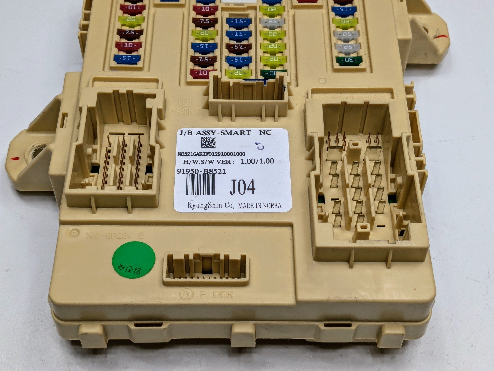 2013 - 2019 OEM HYUNDAI SANTA FE DASH CABIN FUSE JUNCTION BOX RELAY BLOCK