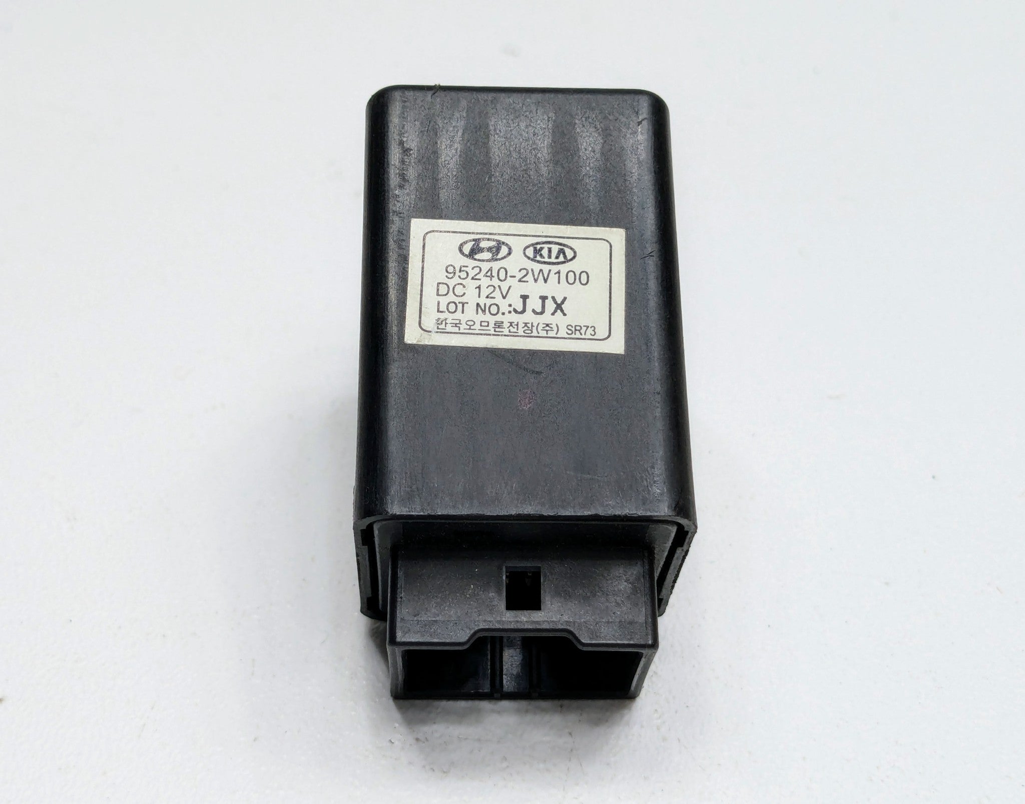 2013 - 2019 OEM HYUNDAI SANTA FE BRAKE STOP SIGNAL LIGHT CONTROL MODULE UNIT