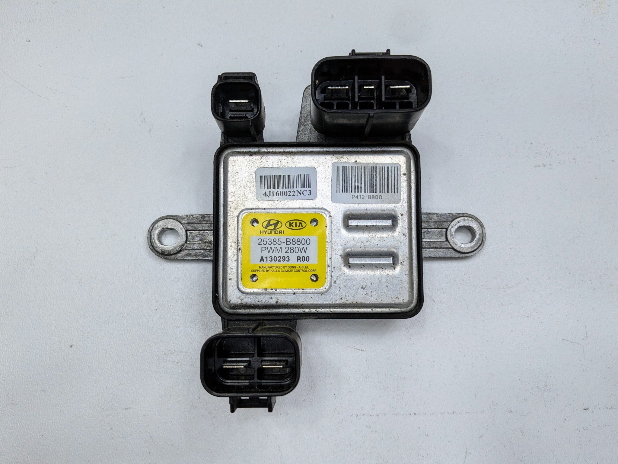2013 - 2019 OEM HYUNDAI SANTA FE COOLING FAN CONTROLLER MODULE