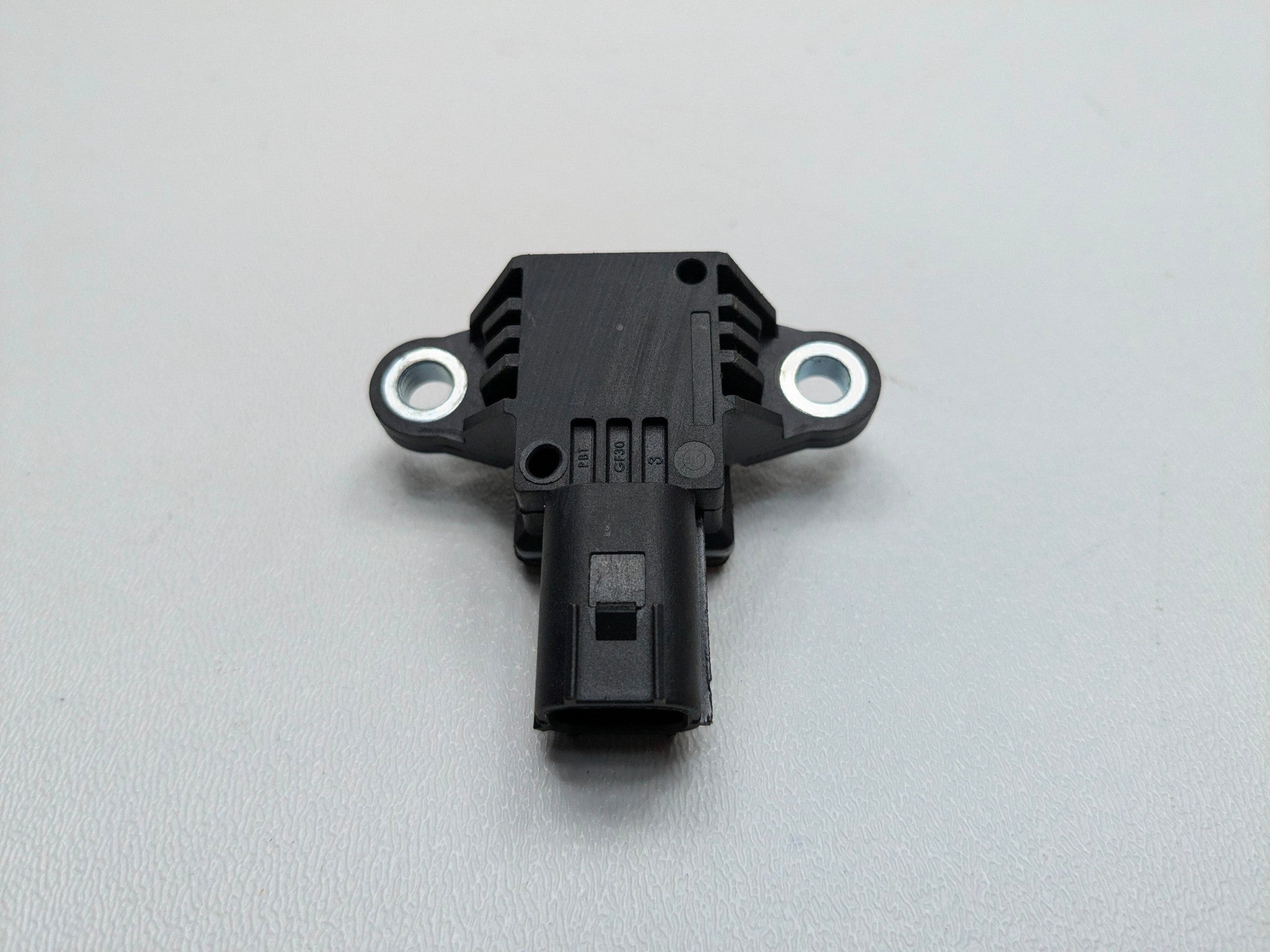 2013 - 2019 OEM HYUNDAI SANTA FE FRONT LEFT DRIVER SIDE CRASH IMPACT SENSOR UNIT