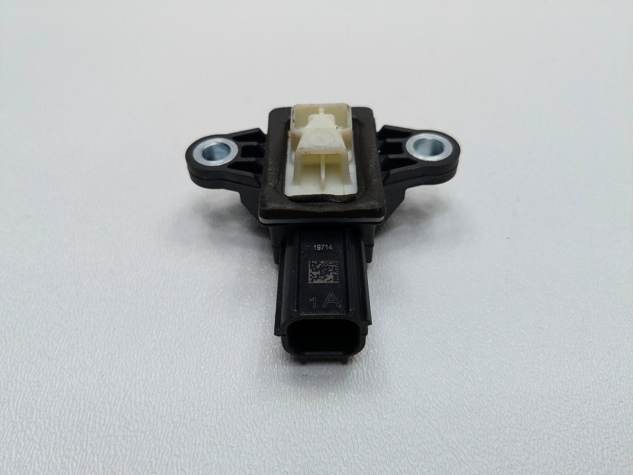 2013 - 2019 OEM HYUNDAI SANTA FE FRONT LEFT DRIVER SIDE CRASH IMPACT SENSOR UNIT