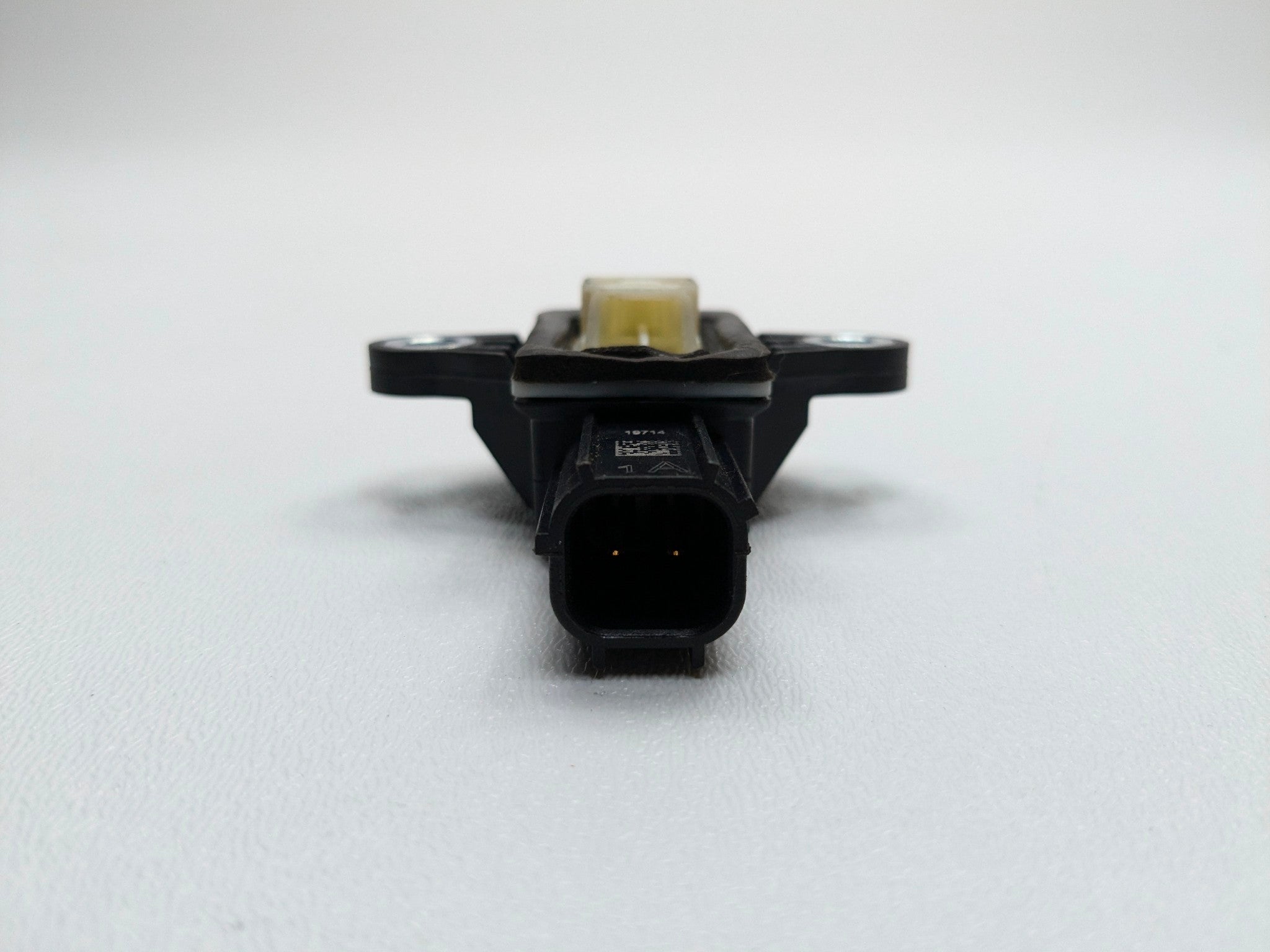 2013 - 2019 OEM HYUNDAI SANTA FE FRONT LEFT DRIVER SIDE CRASH IMPACT SENSOR UNIT