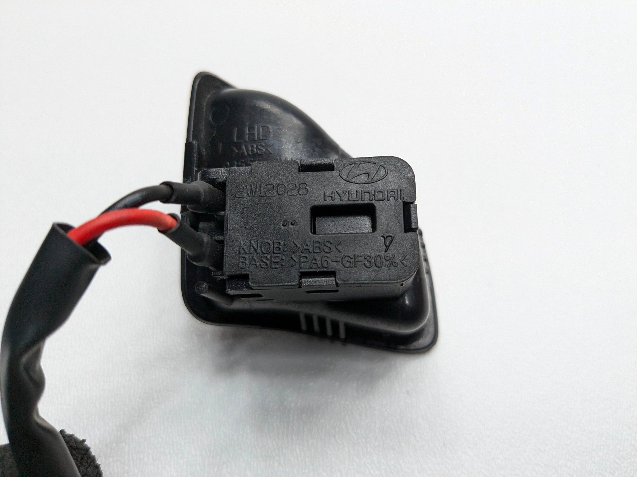 2013 - 2019 OEM HYUNDAI SANTA FE FUEL DOOR LID OPEN OPENER SWITCH