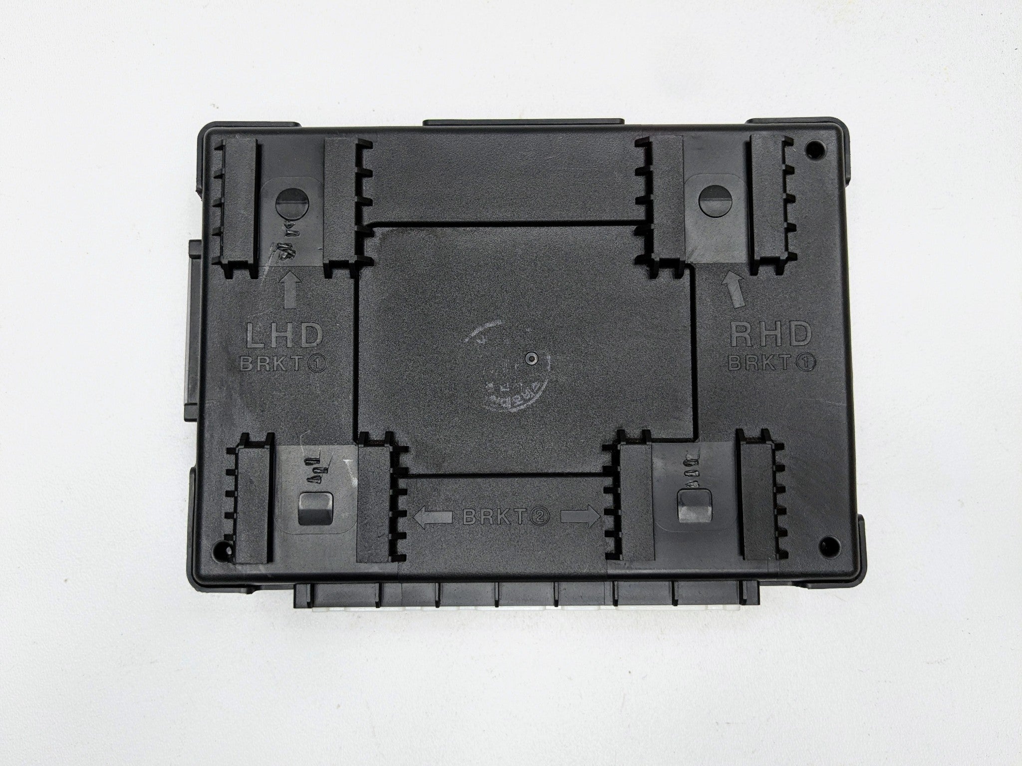 2013 - 2019 OEM HYUNDAI SANTA FE BCM BODY CONTROL MODULE COMPUTER