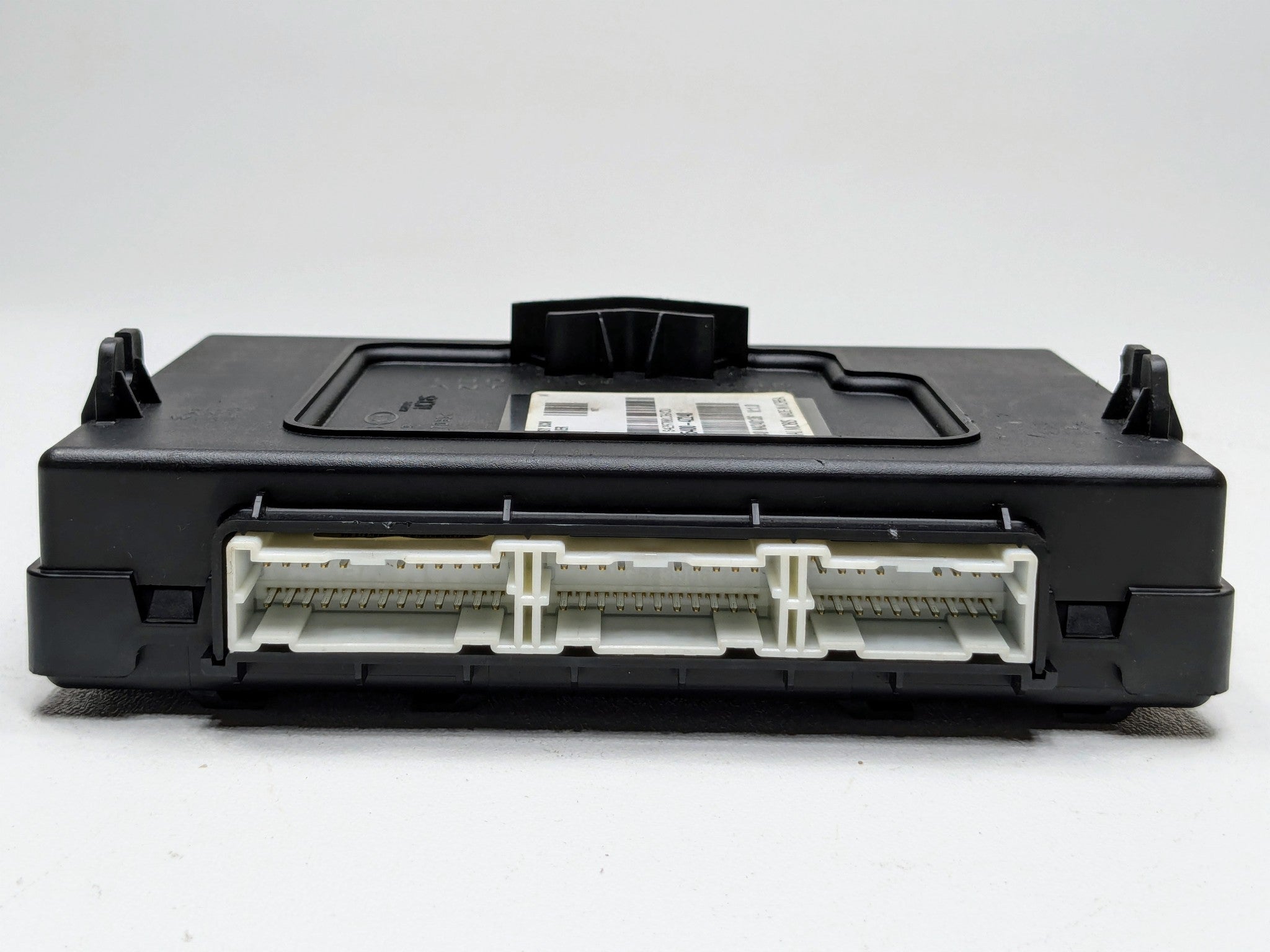 2013 - 2019 OEM HYUNDAI SANTA FE BCM BODY CONTROL MODULE COMPUTER